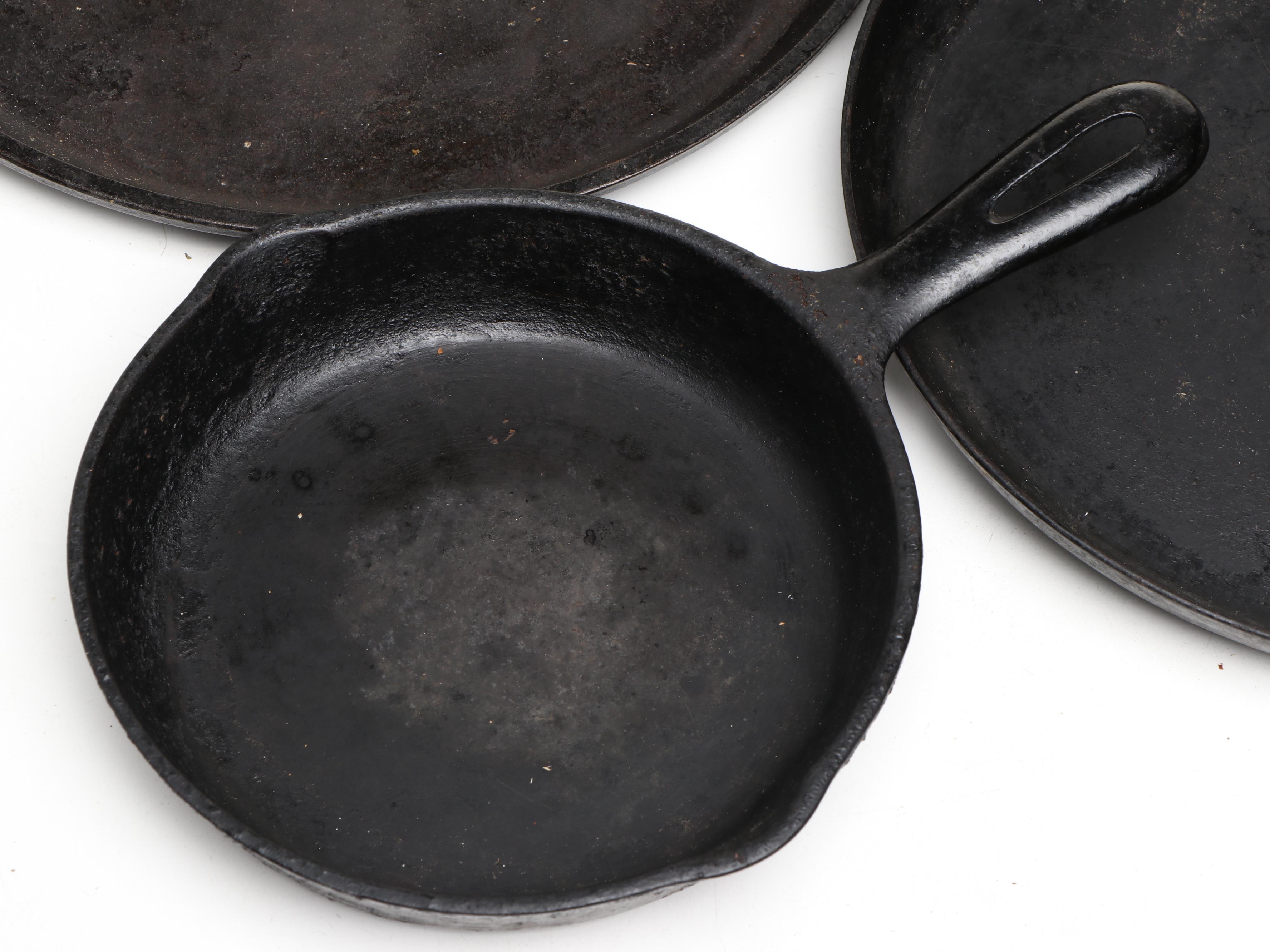 Wapak, Lodge with Other Cast Iron Skillets and Griddle
