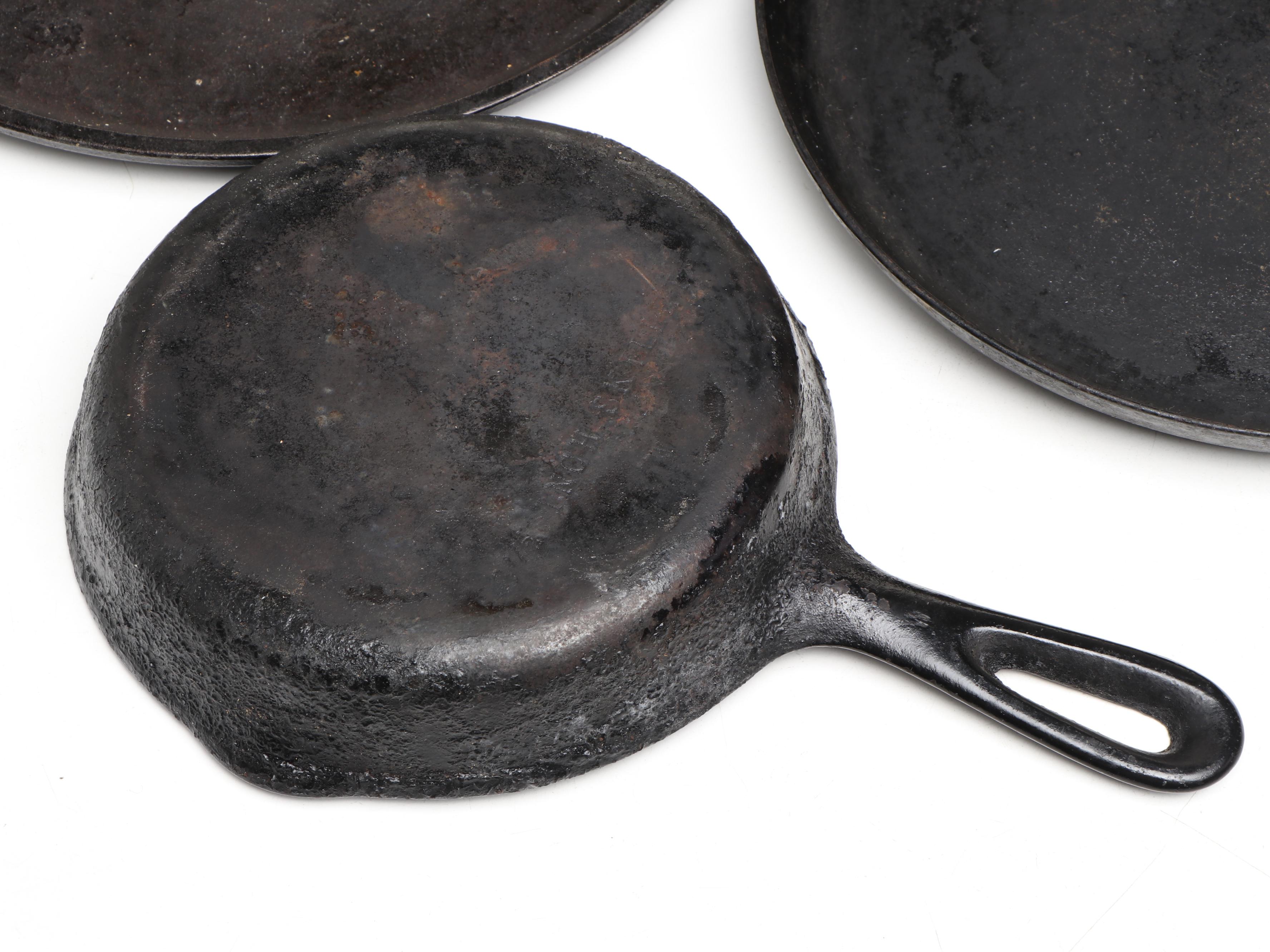 Wapak, Lodge with Other Cast Iron Skillets and Griddle