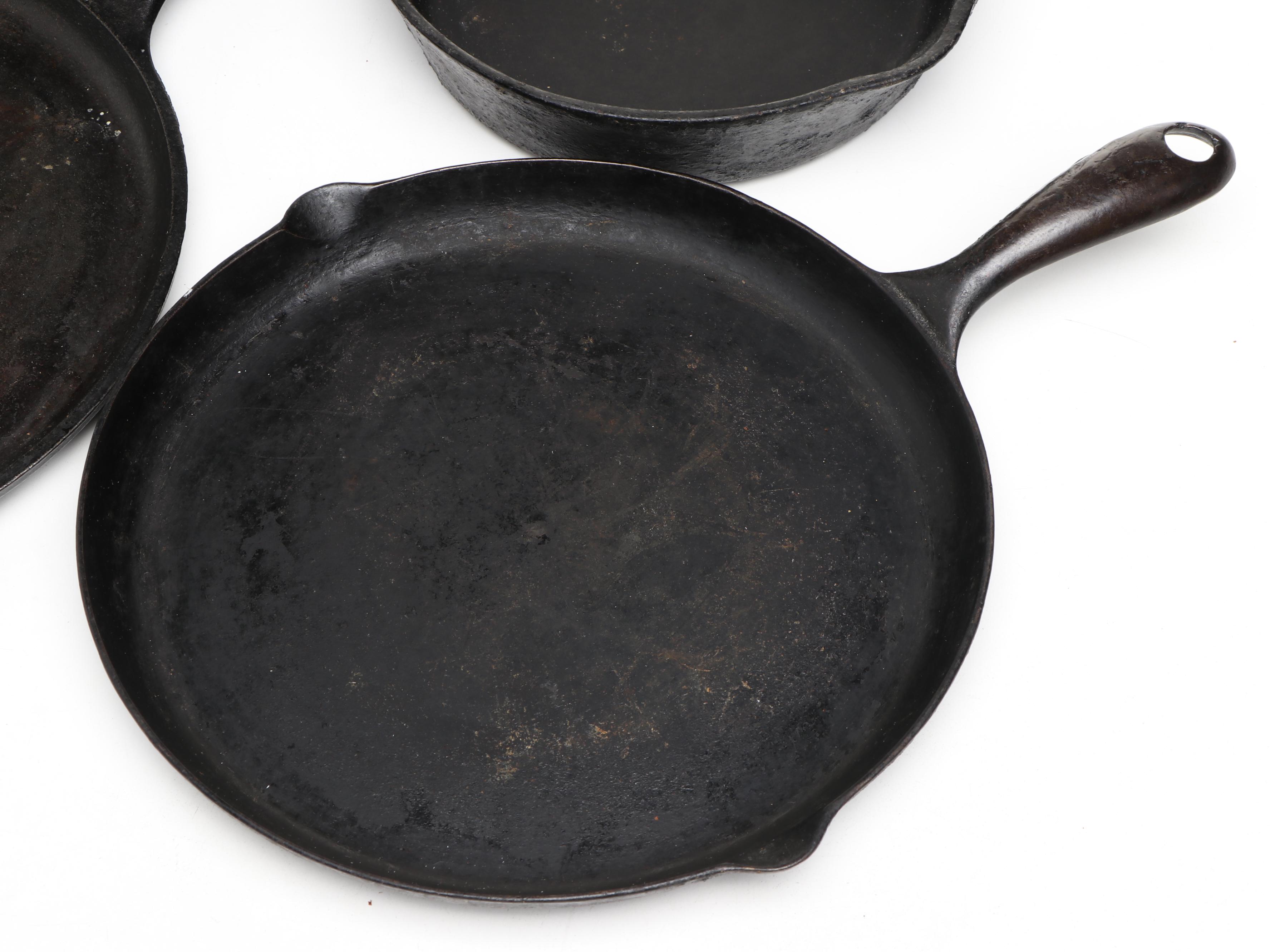 Wapak, Lodge with Other Cast Iron Skillets and Griddle