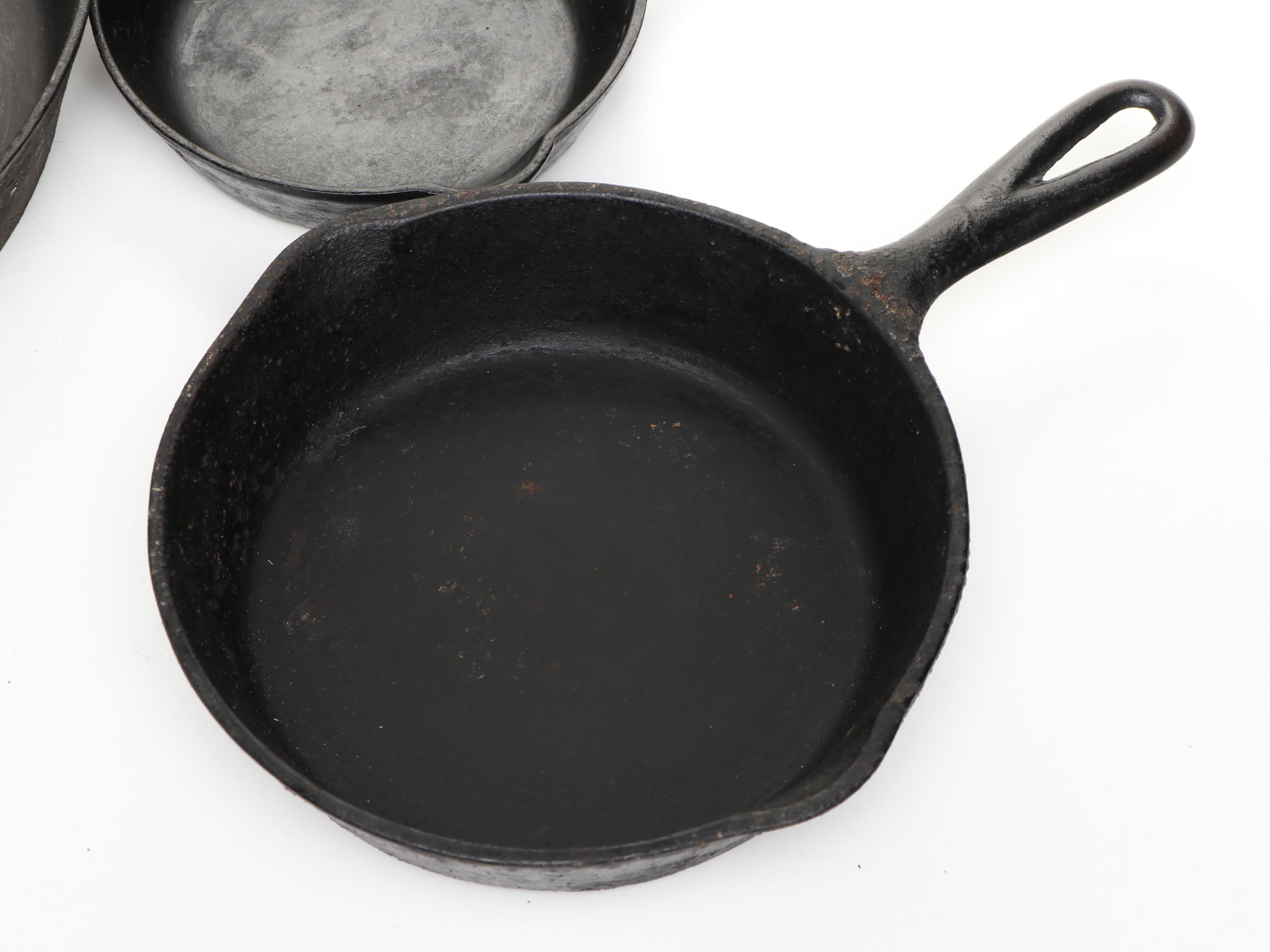 Wapak, Lodge with Other Cast Iron Skillets and Griddle