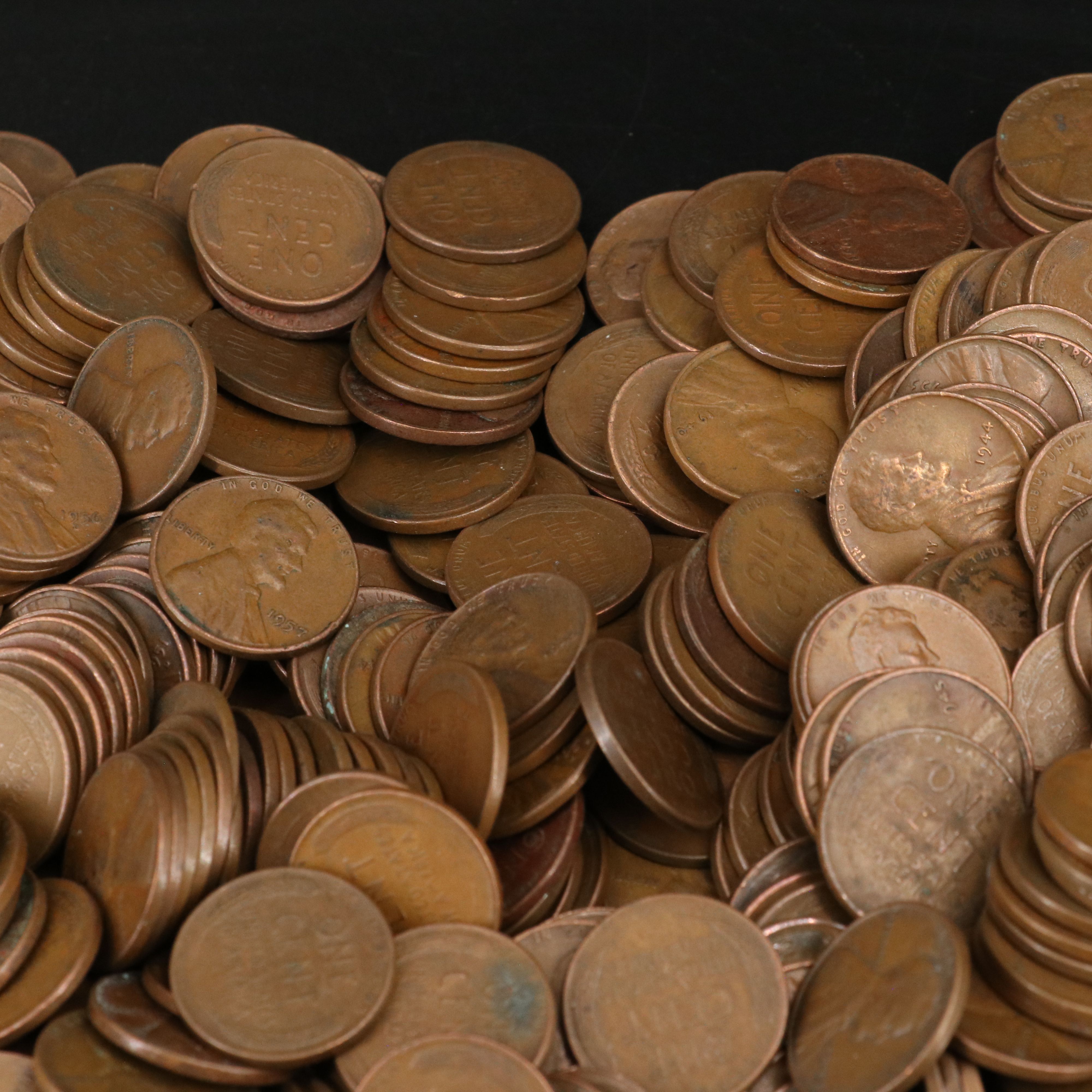 Collection of 800 Wheat Cents and Buffalo Nickels