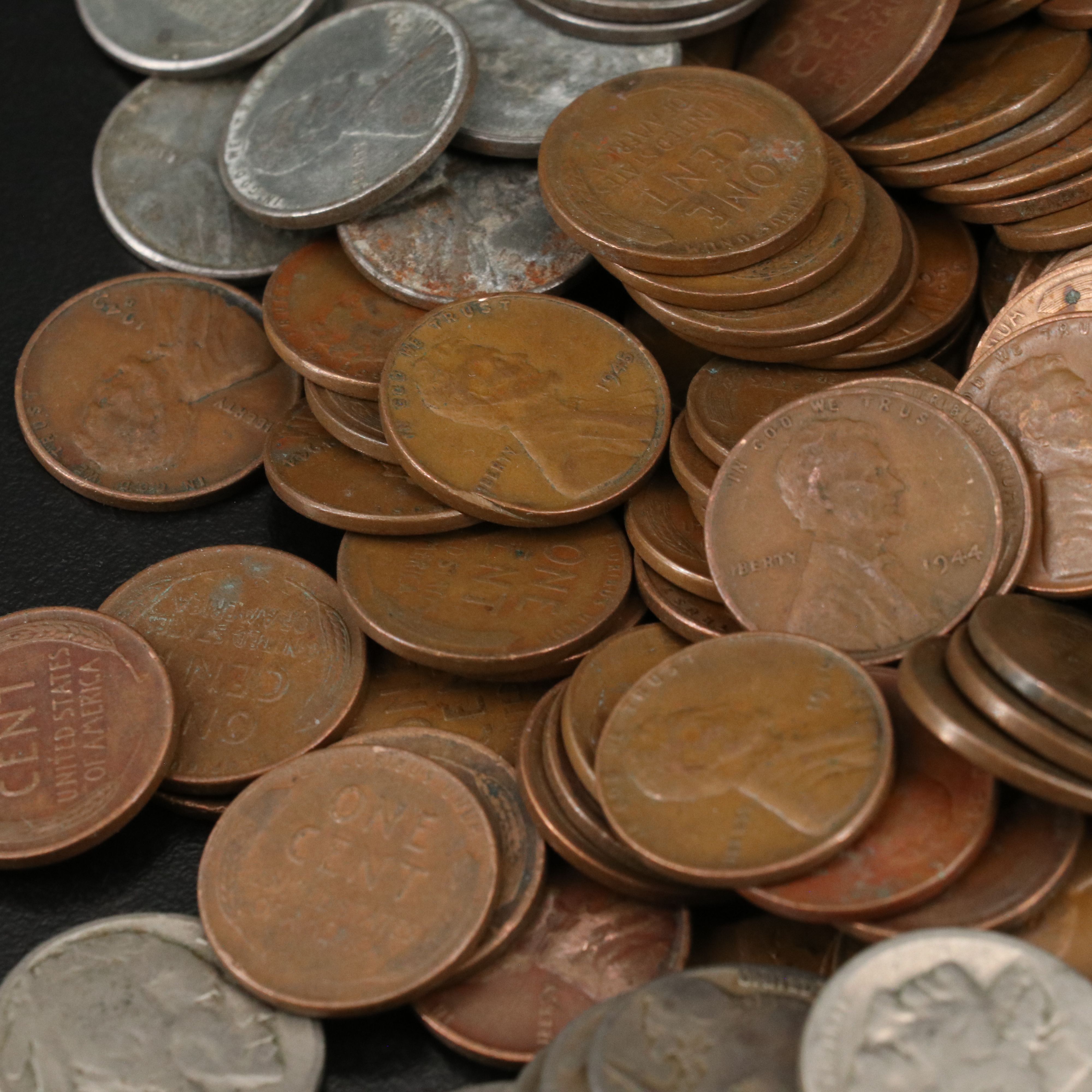 Collection of 800 Wheat Cents and Buffalo Nickels