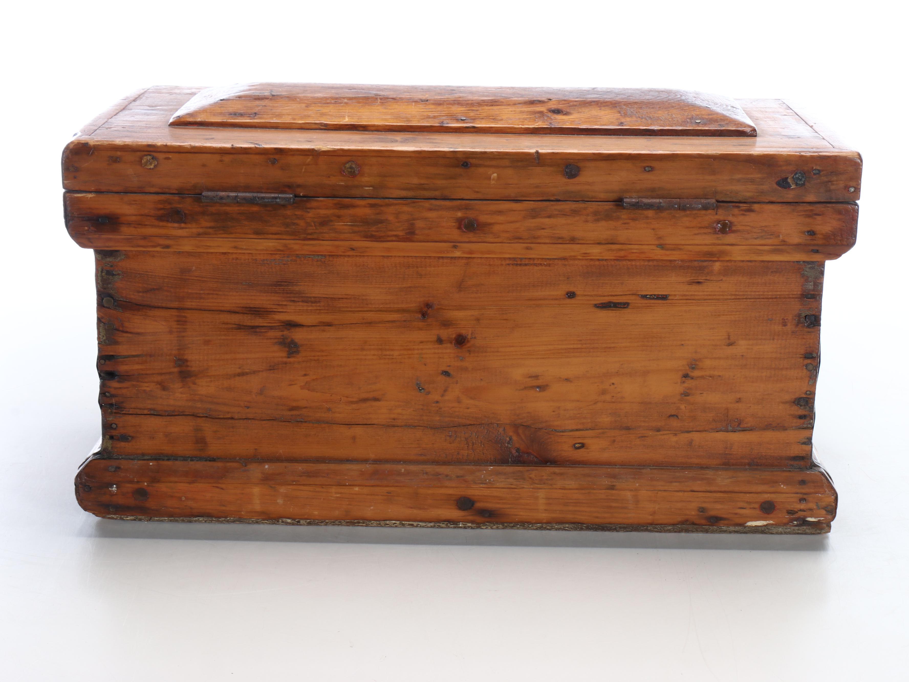 American Colonial Style Wooden Blanket Chest, Late 19th/Early 20th Century