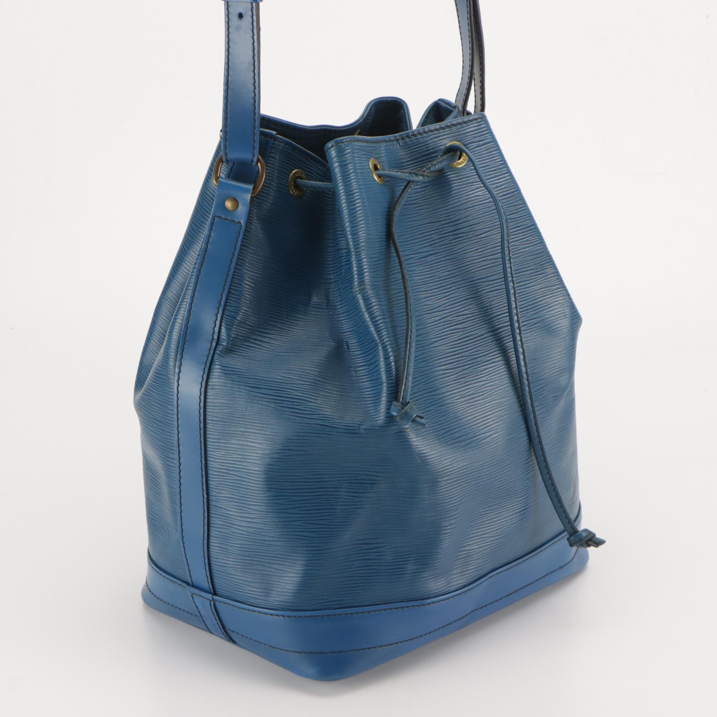 Louis Vuitton Noé Drawstring Bucket Bag in Toledo Blue Epi Leather
