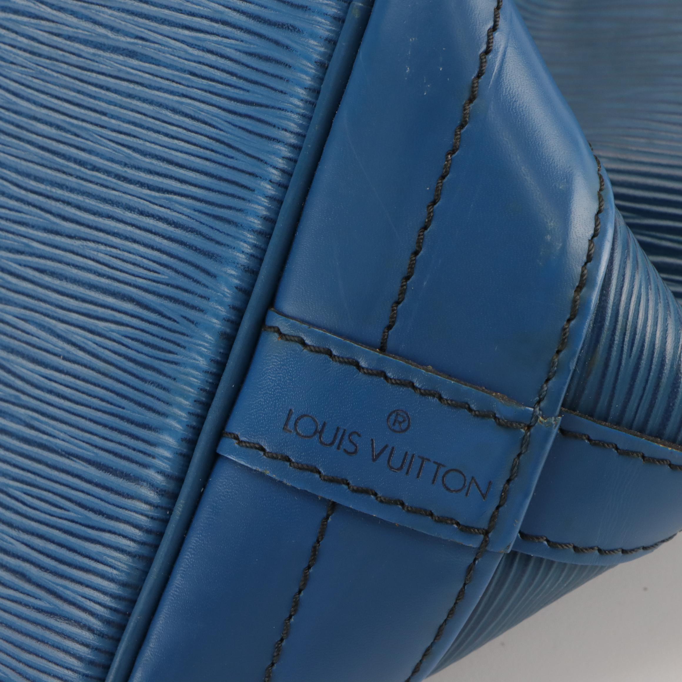 Louis Vuitton Noé Drawstring Bucket Bag in Toledo Blue Epi Leather