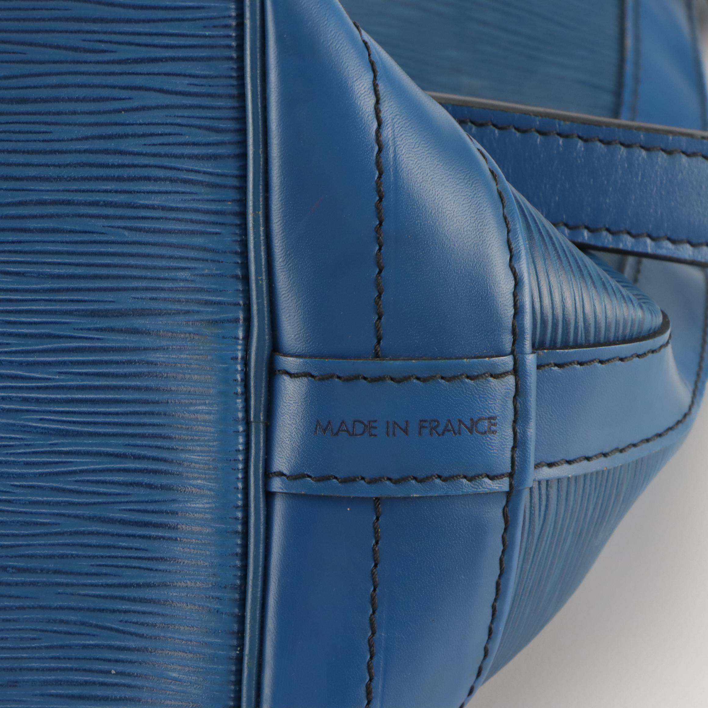 Louis Vuitton Noé Drawstring Bucket Bag in Toledo Blue Epi Leather