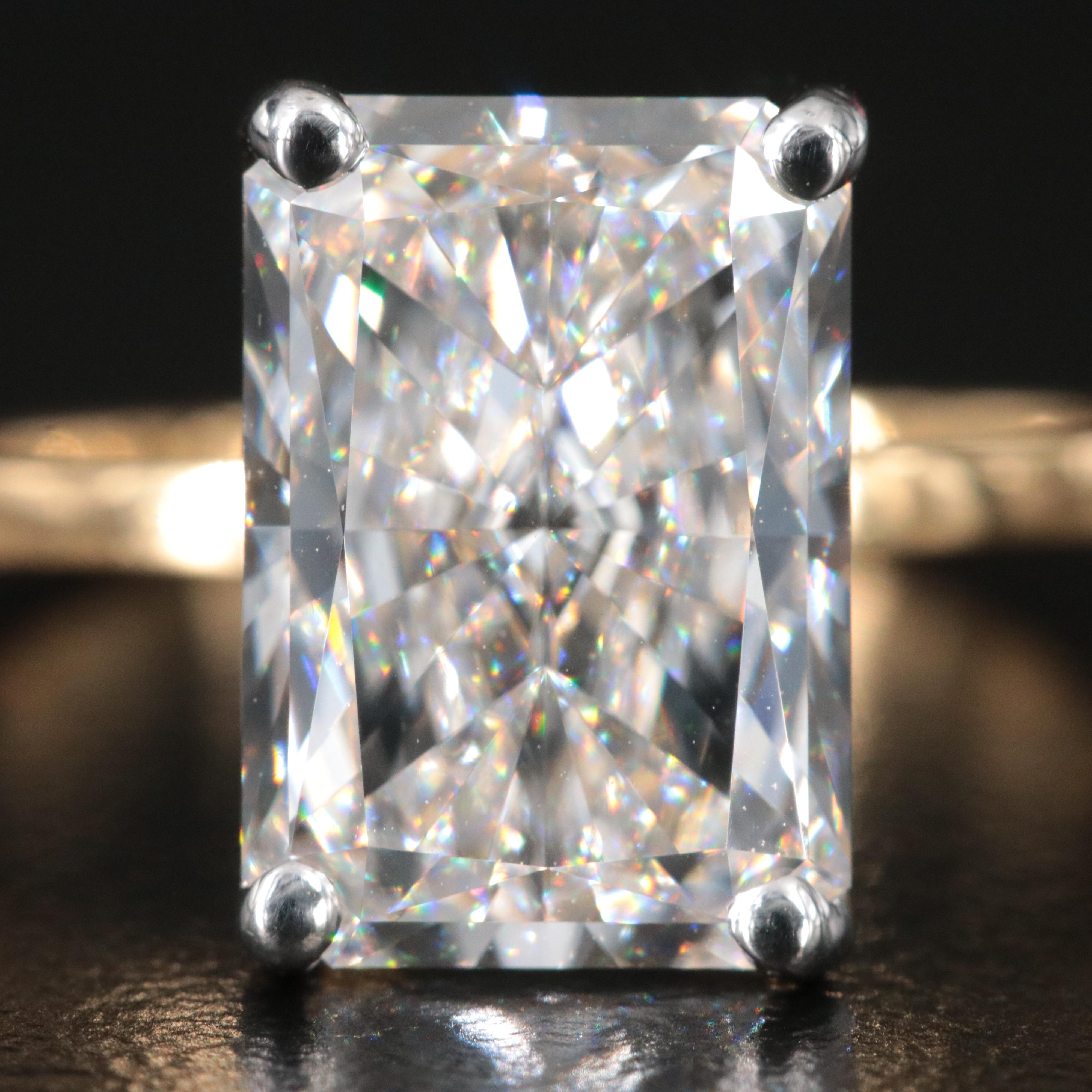 18K 4.25 CT Lab Grown Diamond Solitaire Ring with IGI Report