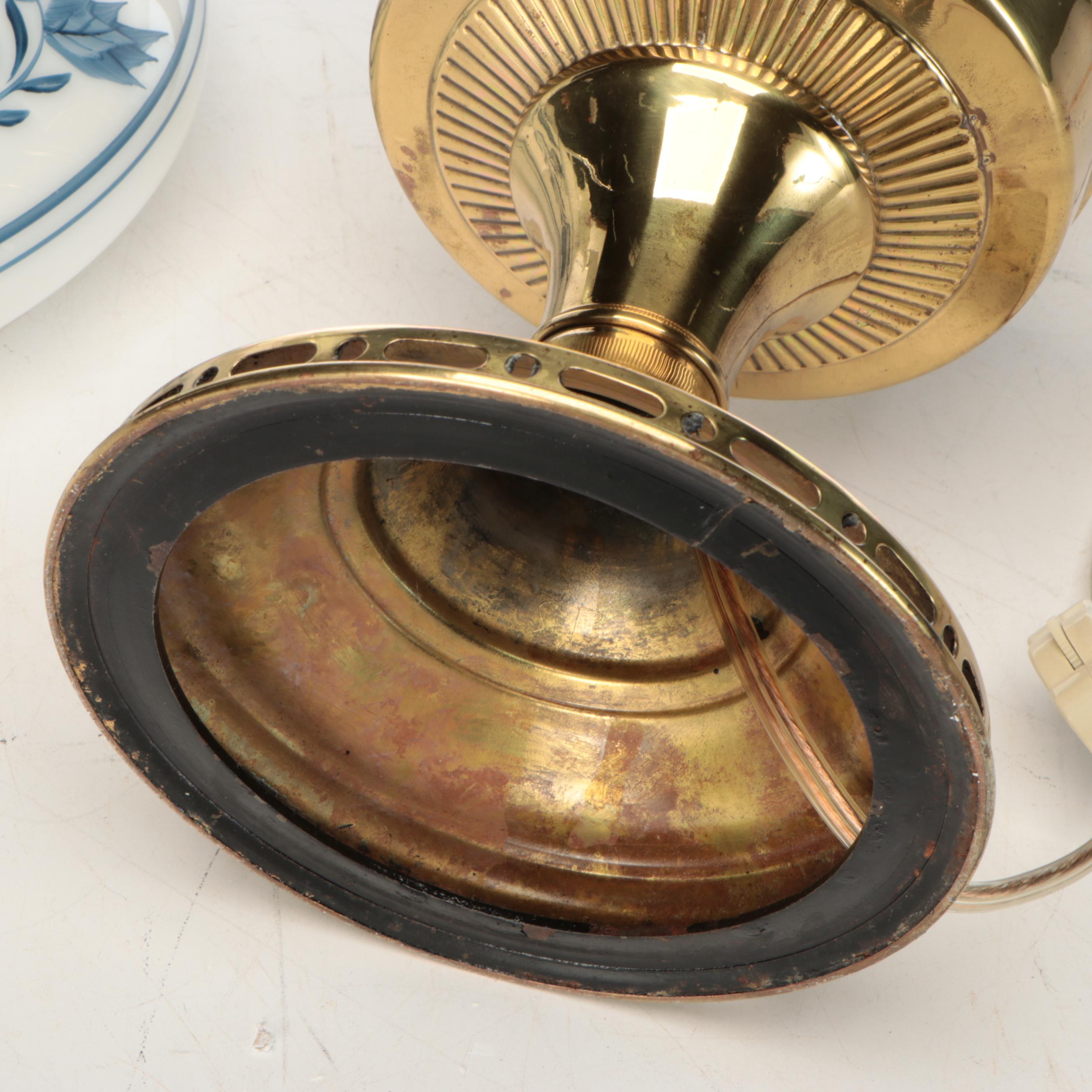 Aladdin Model 12 Blue on White Milk Glass Table Lamp