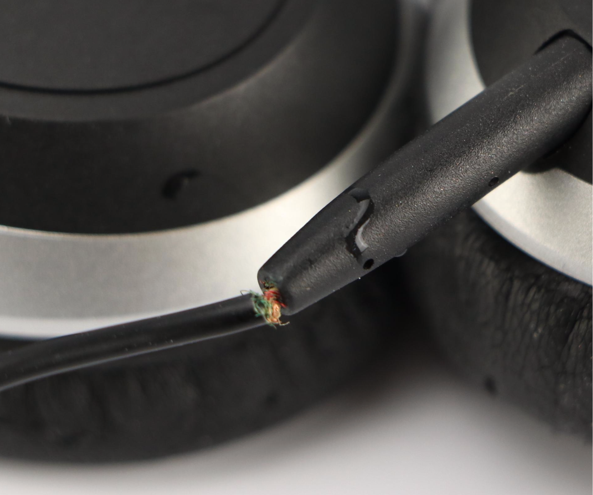 Bose OE2 On-Ear Headphones with Case