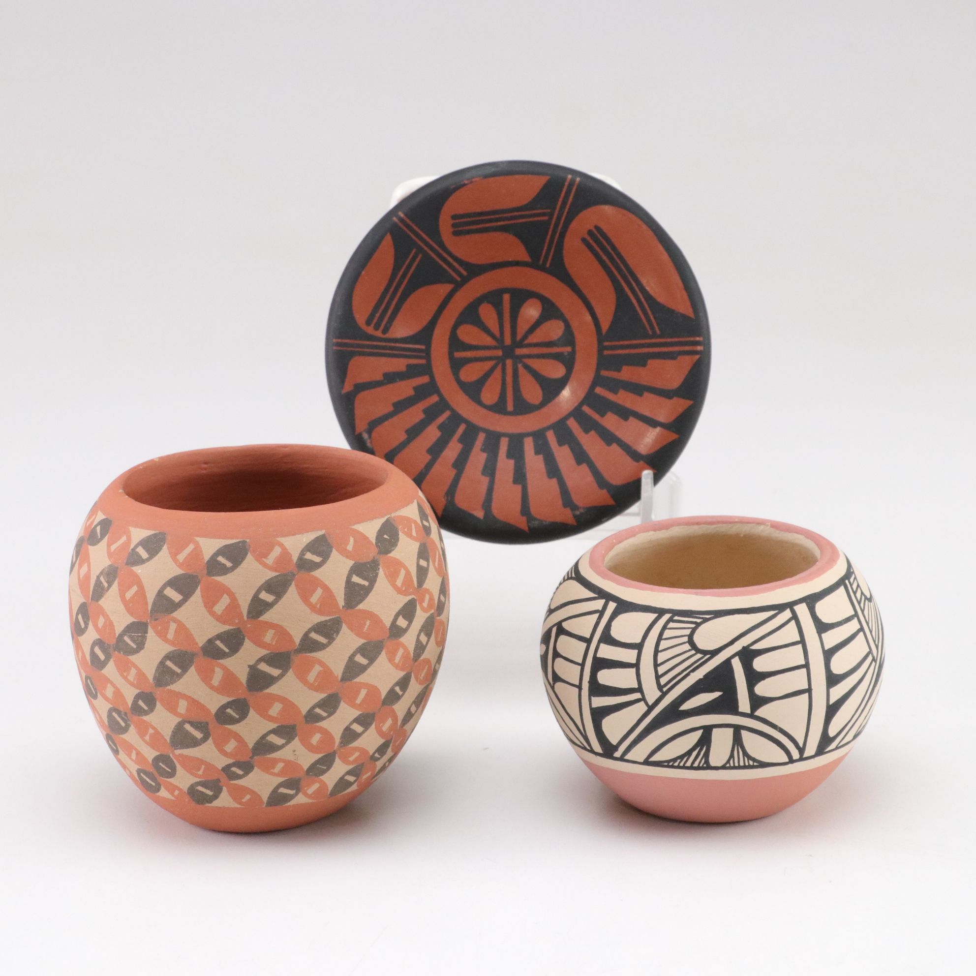 Jemez Pueblo Pottery Vases And Dish