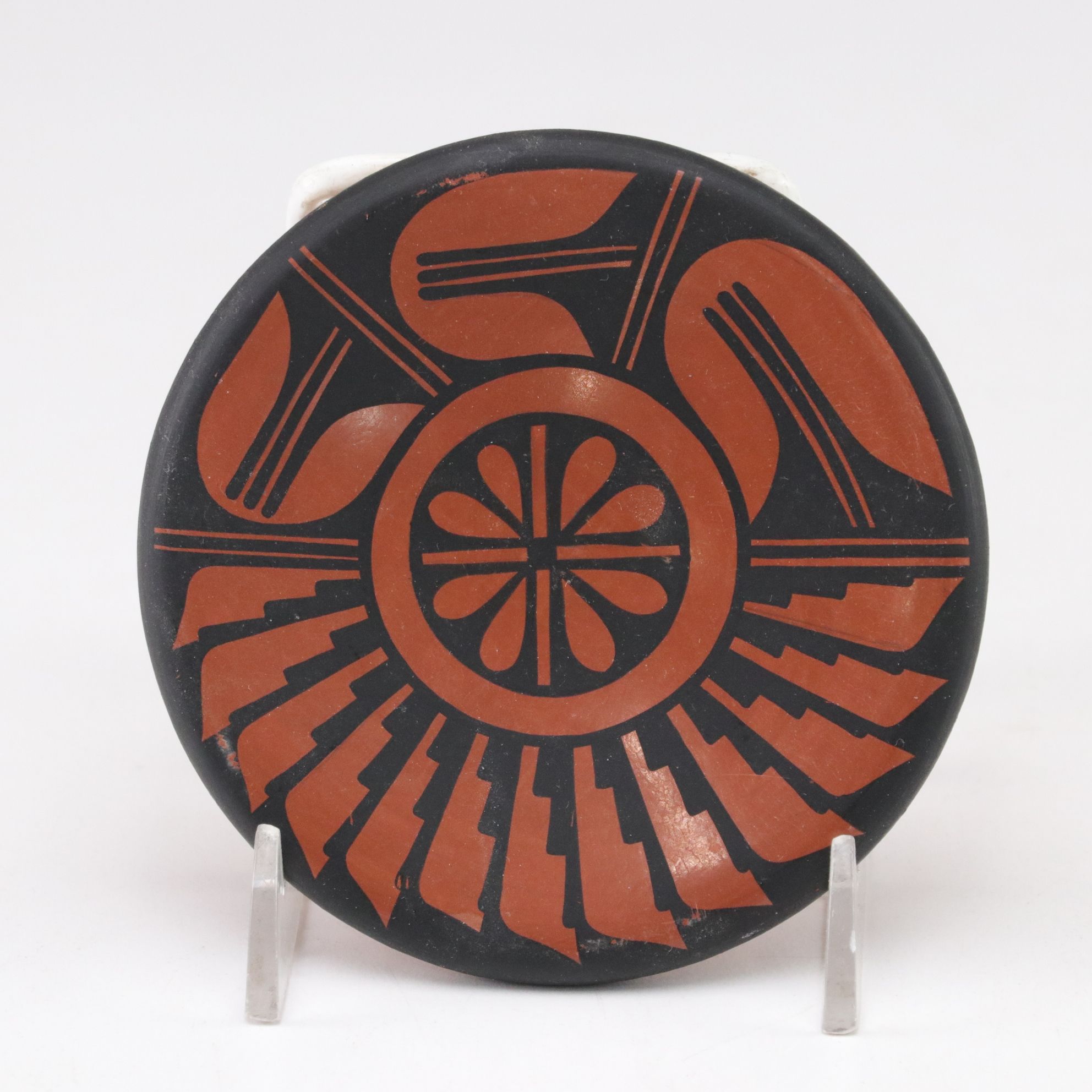 Jemez Pueblo Pottery Vases And Dish