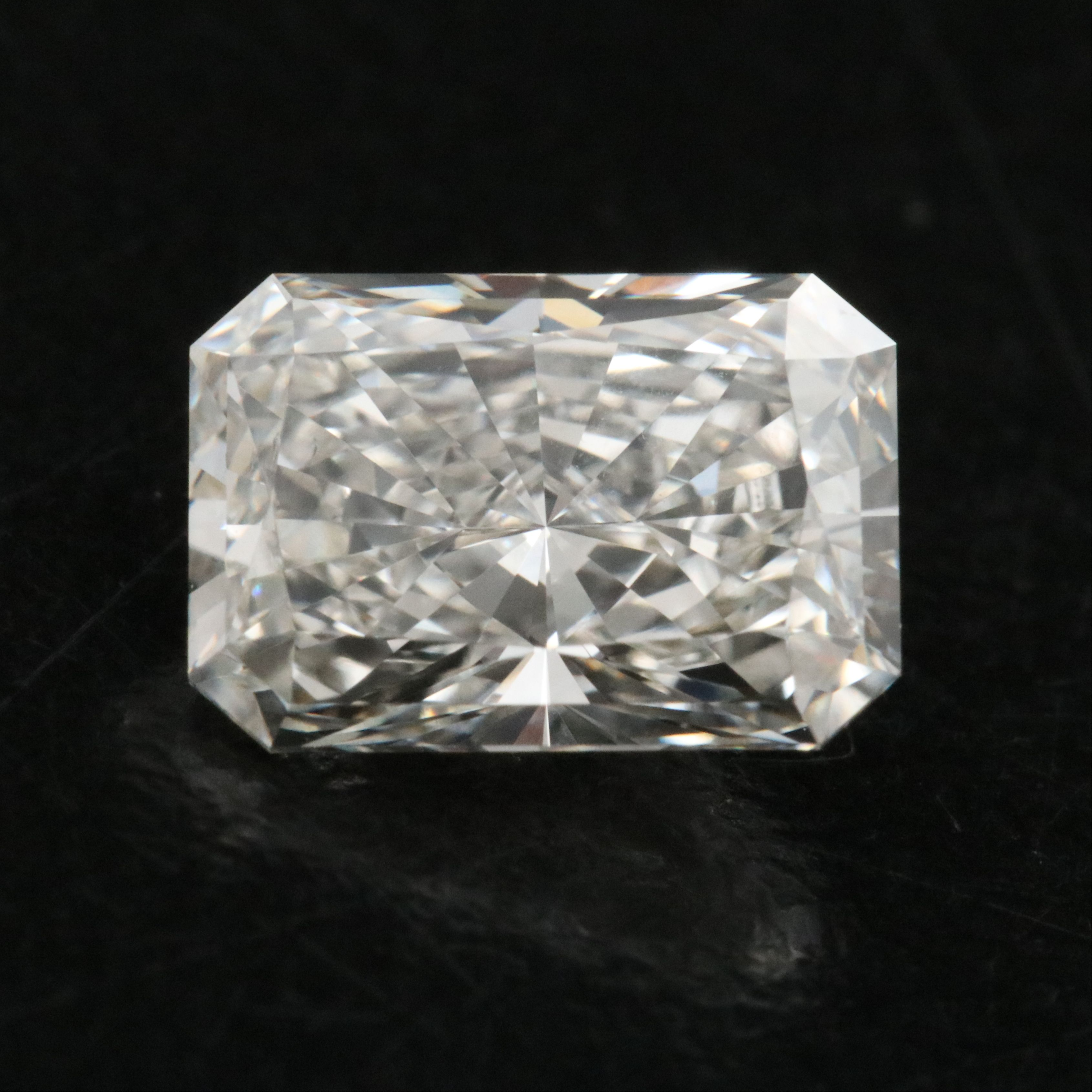 Loose 1.90 CT Lab Grown Diamond with IGI Report