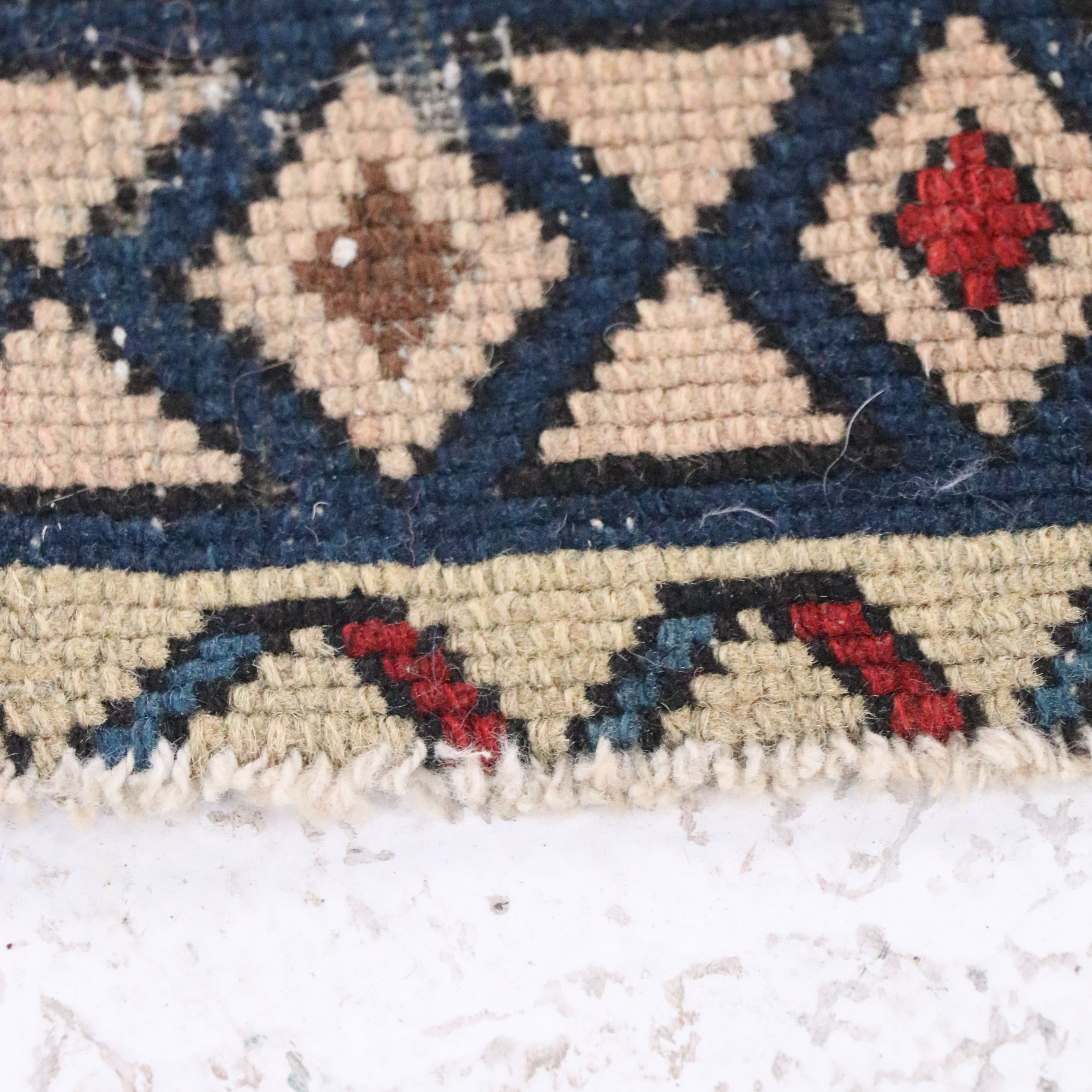 2'11 x 4' Hand-Knotted Caucasian Shirvan Accent Rug