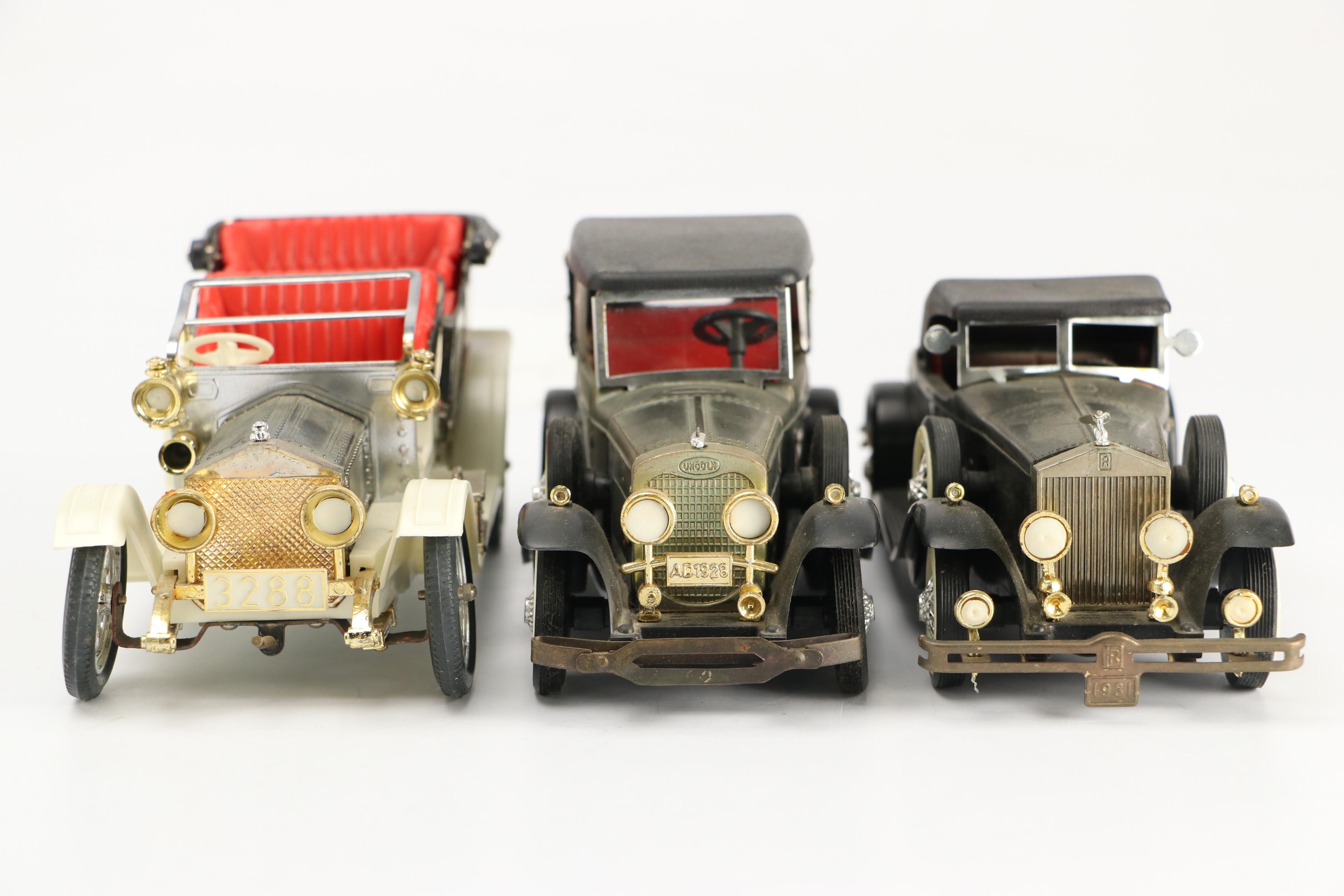 1928 Lincoln Model L Convertible and Other Novelty Car Radios