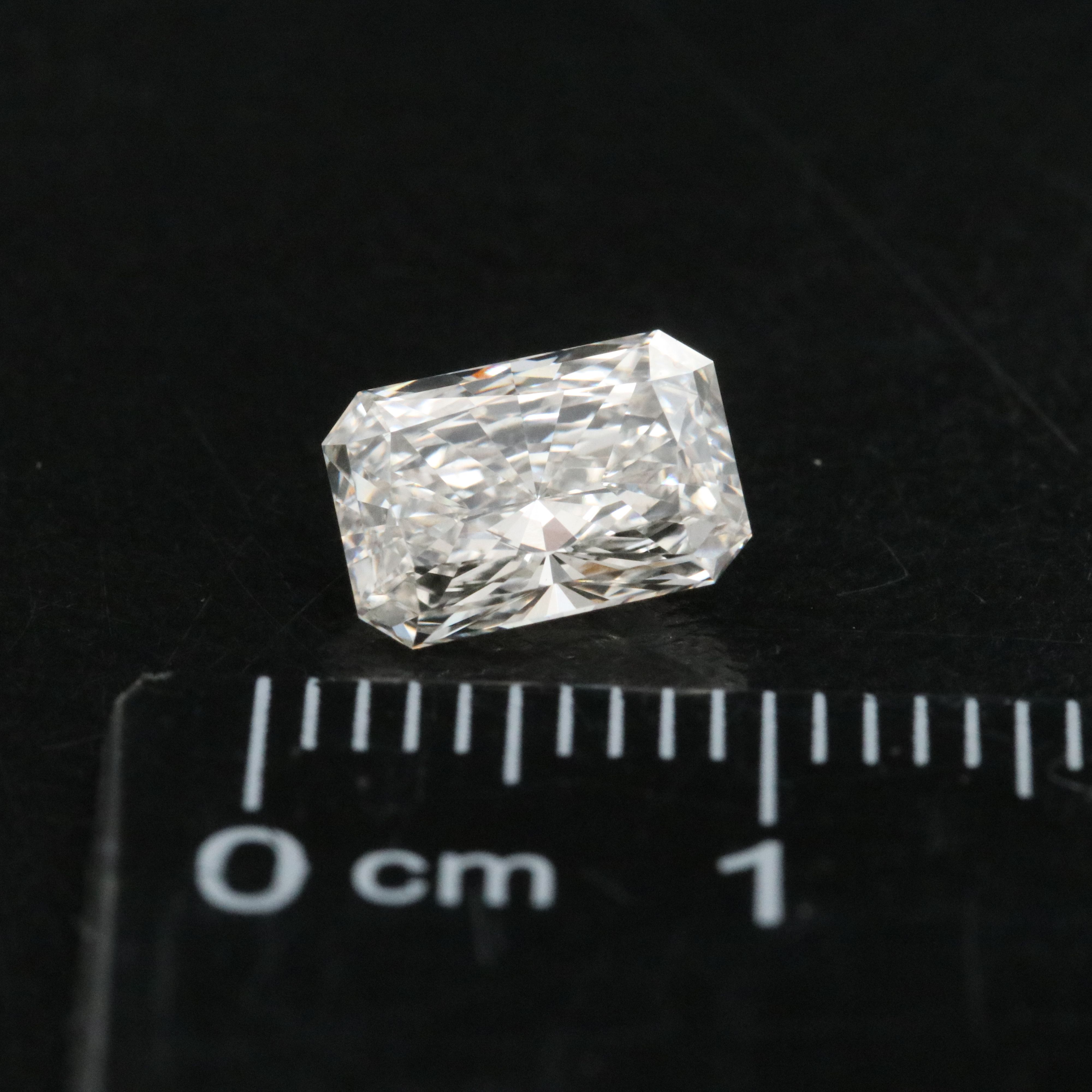 Loose 1.39 CT Lab Grown Diamond with IGI Report