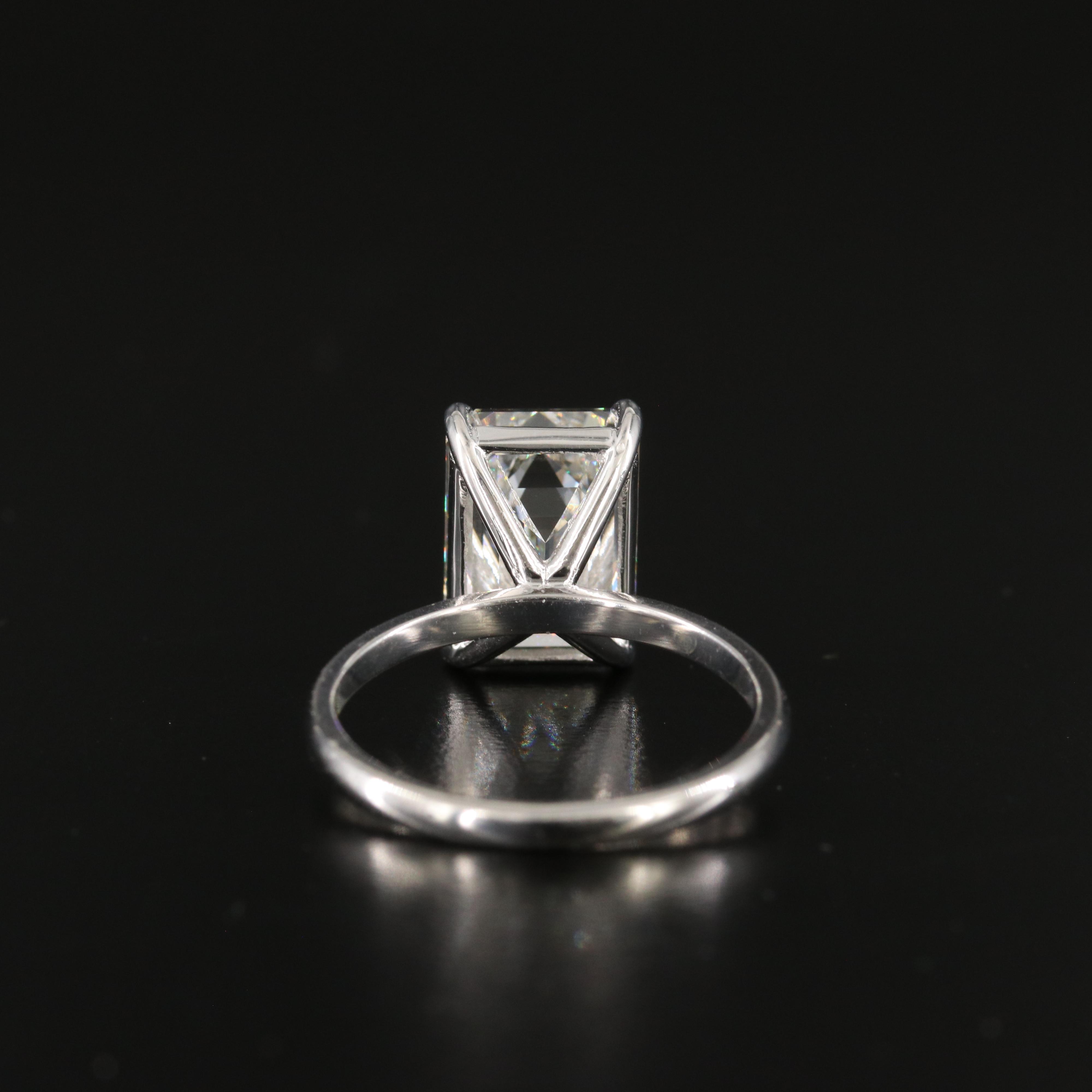 18K 5.49 CT Lab Grown Diamond Solitaire Ring with IGI Report