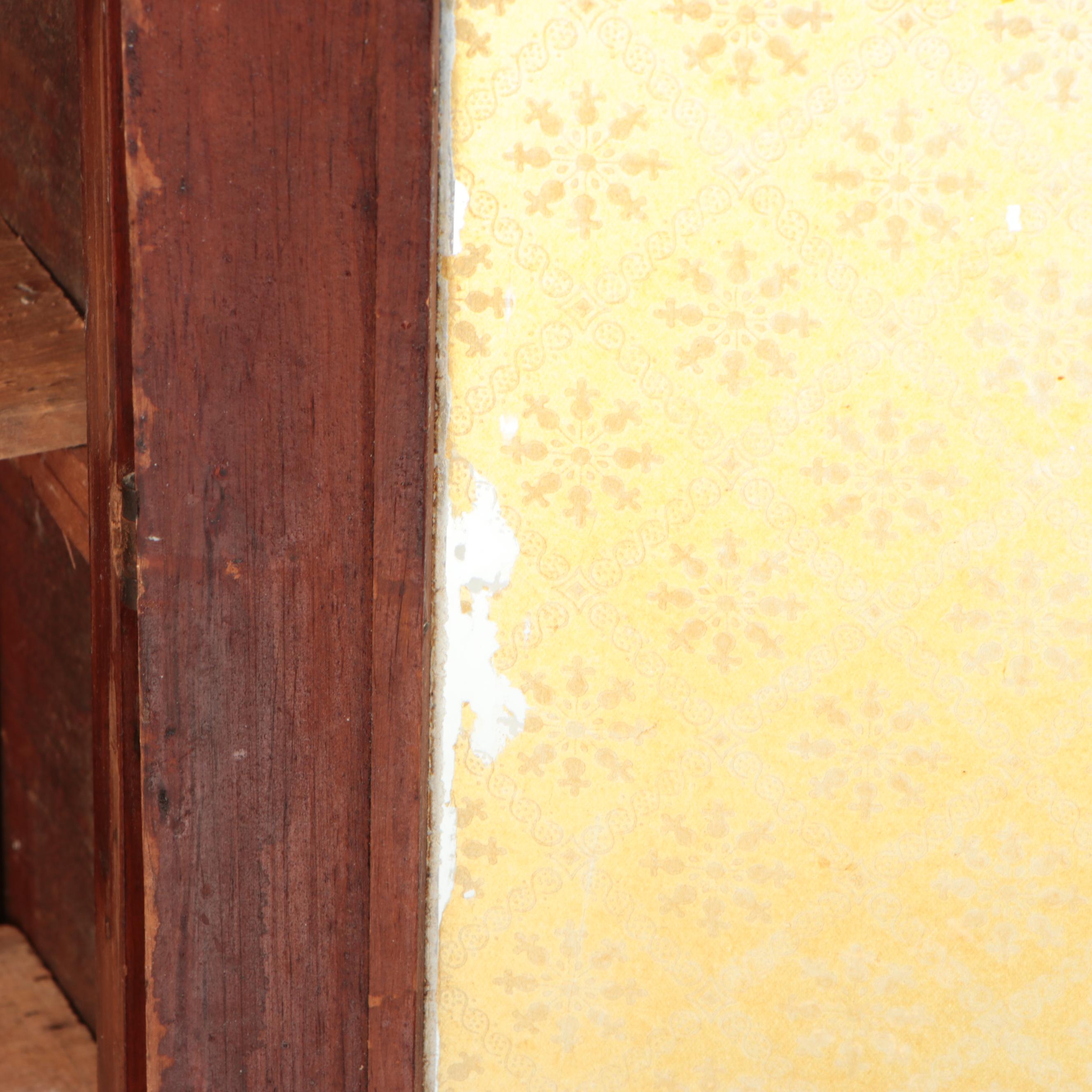 American Primitive Counter Cabinet with Patterned Glass Door