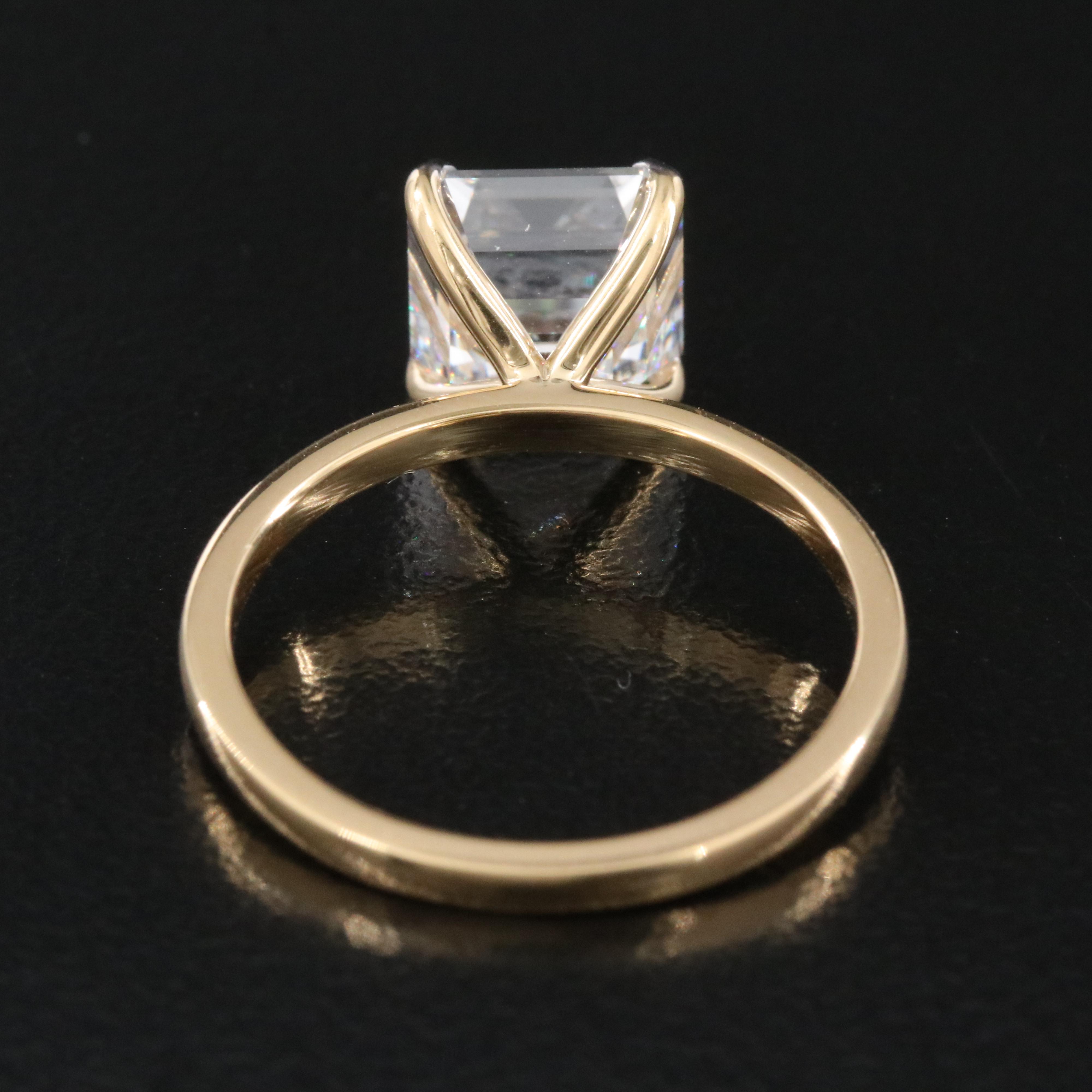 18K 3.09 CT Lab Grown Diamond Solitaire Ring with IGI Report