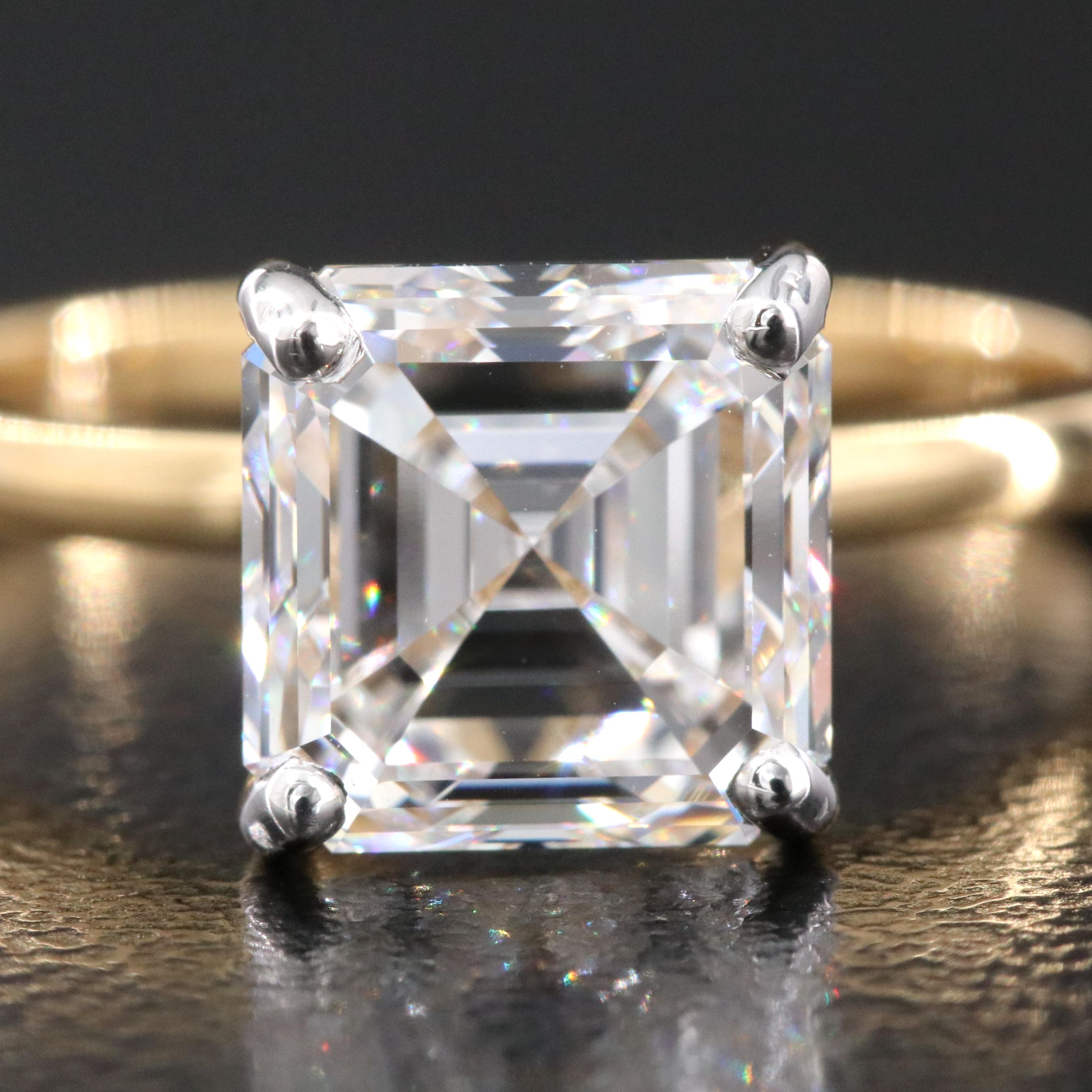 18K 3.09 CT Lab Grown Diamond Solitaire Ring with IGI Report