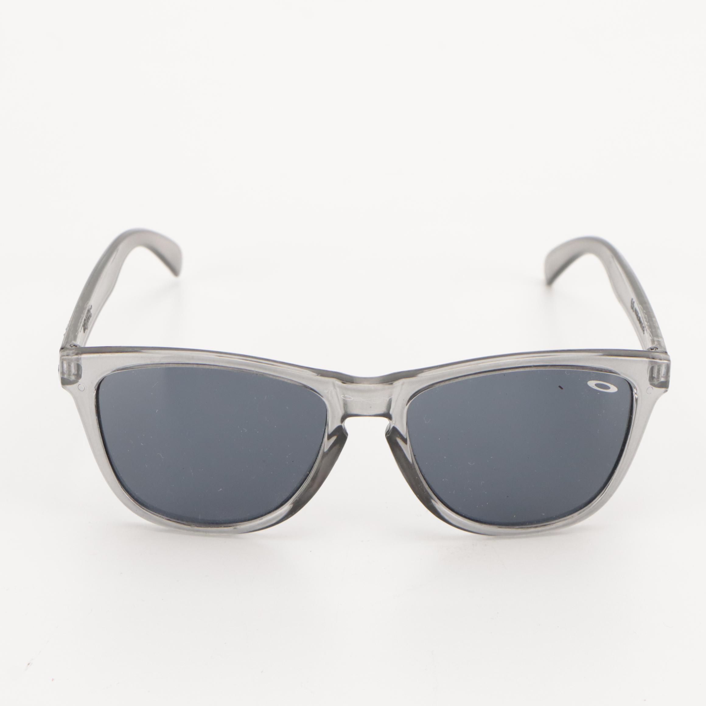 Oakley FD021 Oval Mirrored Lens and T7049 Gray Square Sunglasses