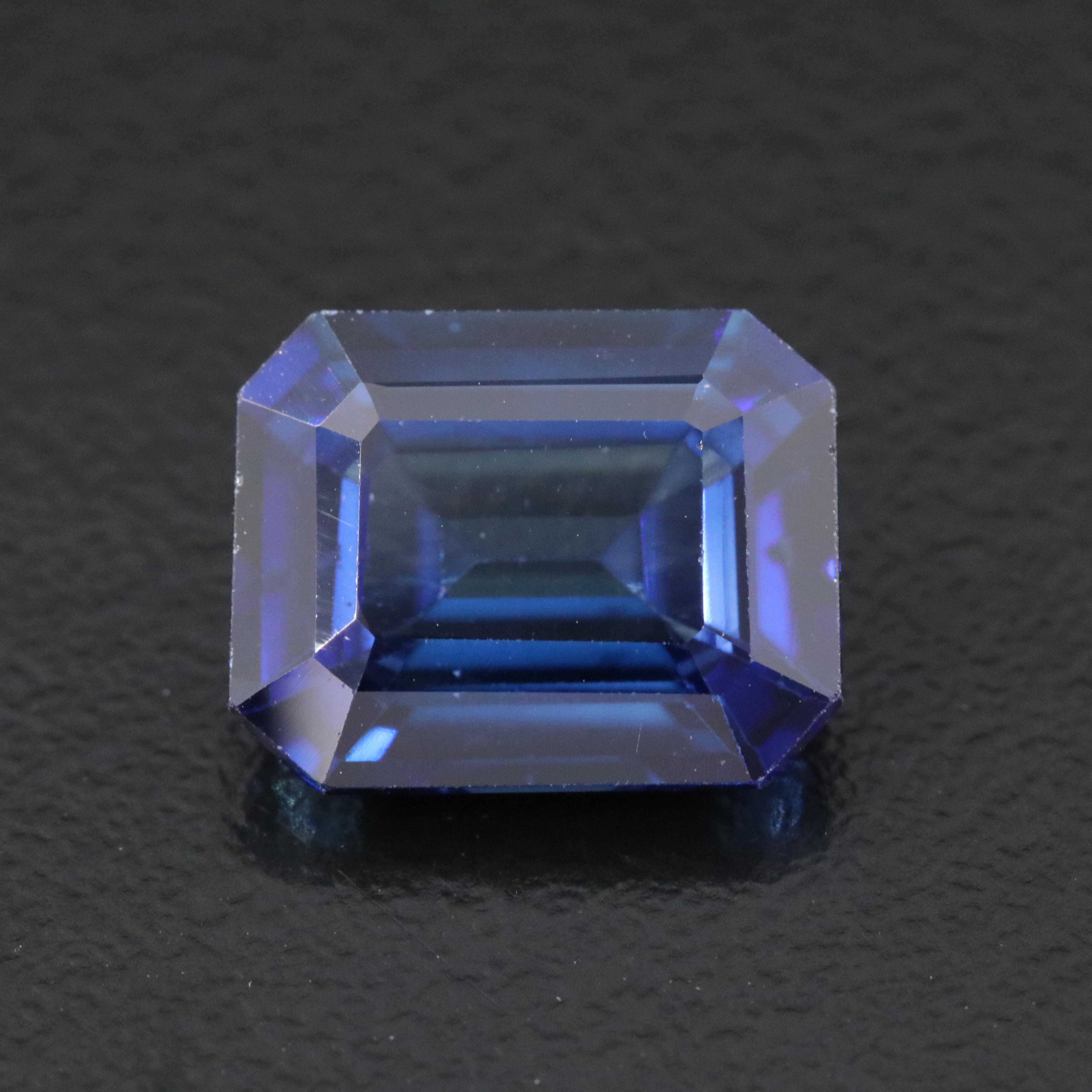 Loose 5.25 CT Lab Grown Sapphire