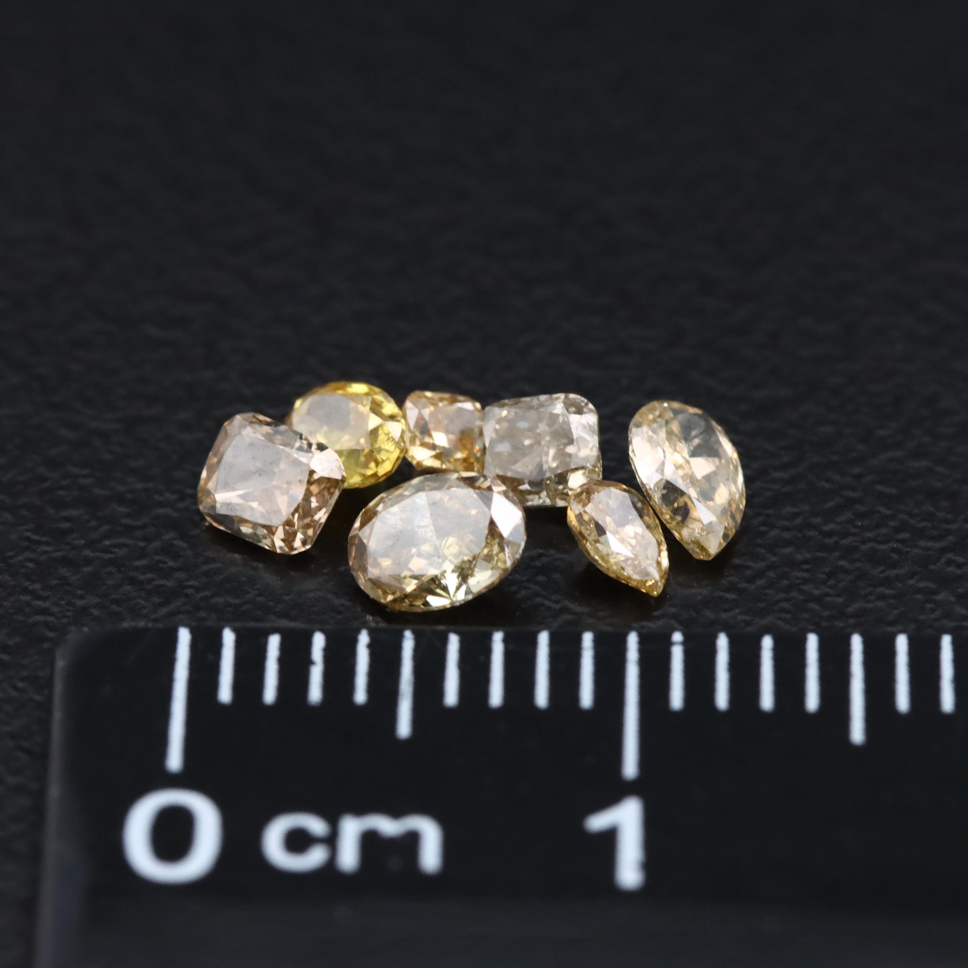 Loose 0.89 CTW Diamonds Featuring Fancy Yellow