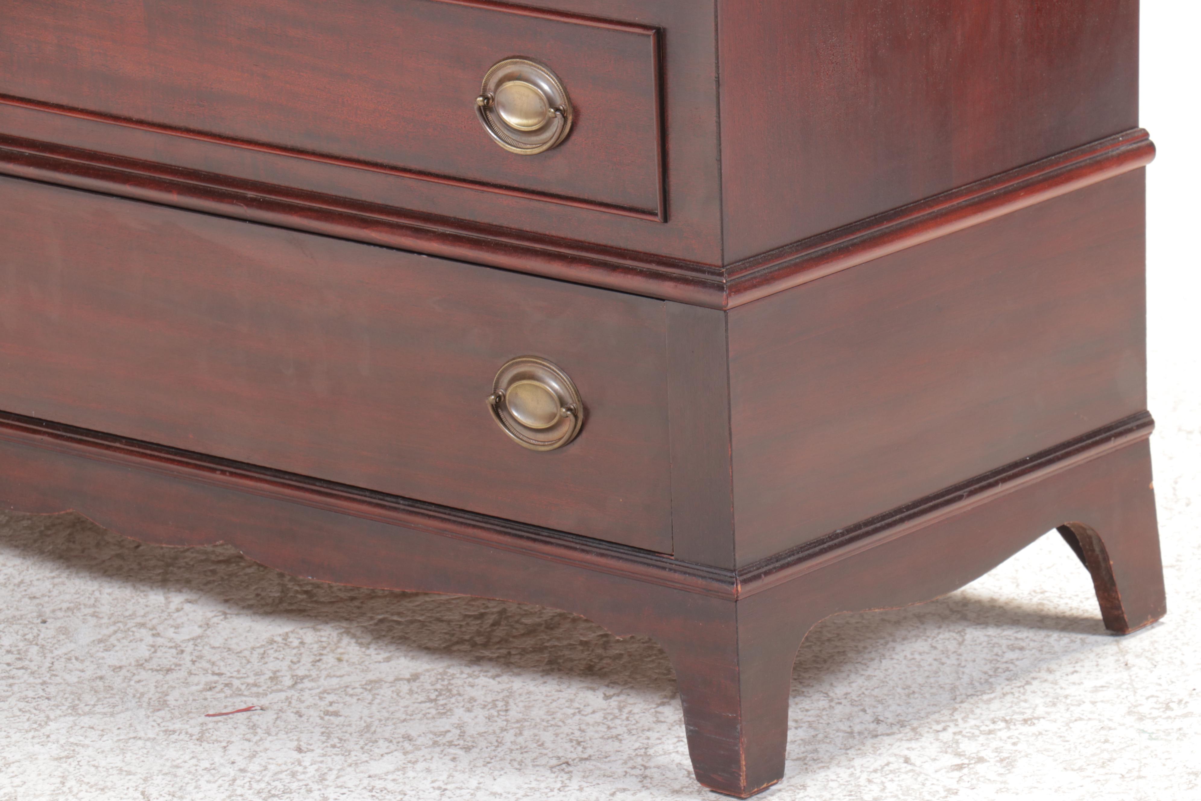 Lane Federal Style Single-Drawer Cedar-Lined Mahogany Blanket Chest