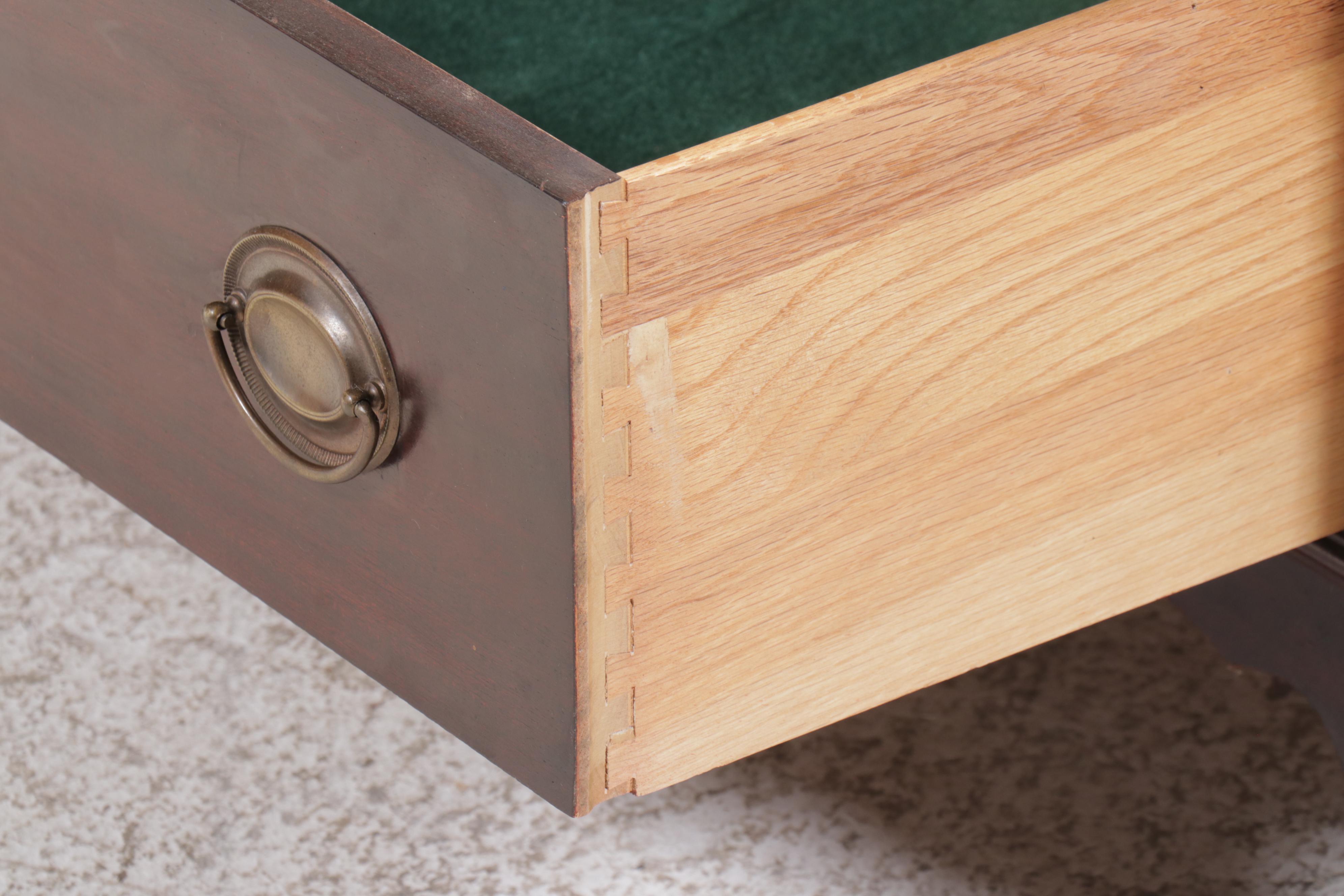 Lane Federal Style Single-Drawer Cedar-Lined Mahogany Blanket Chest