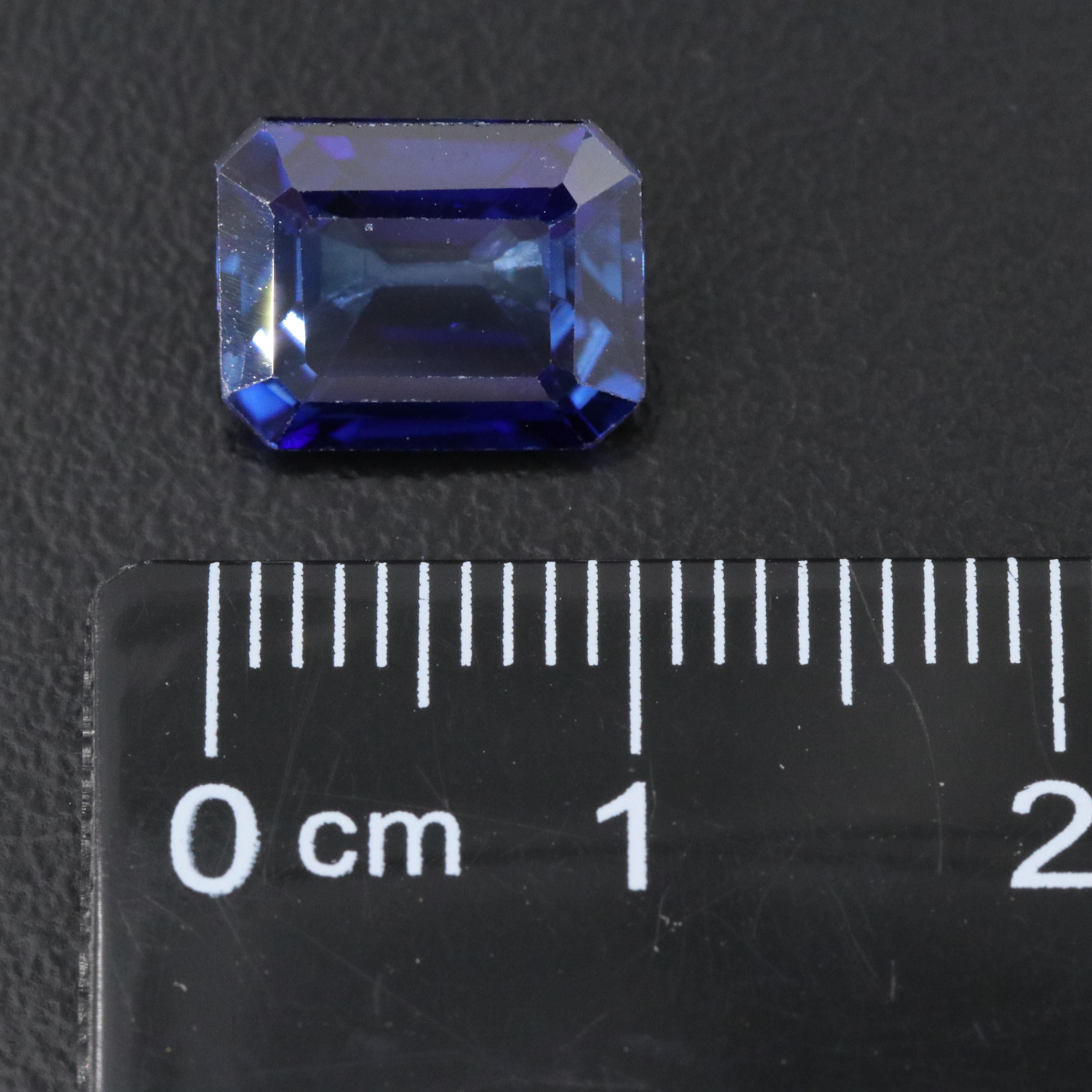 Loose 4.51 CT Lab Grown Sapphire