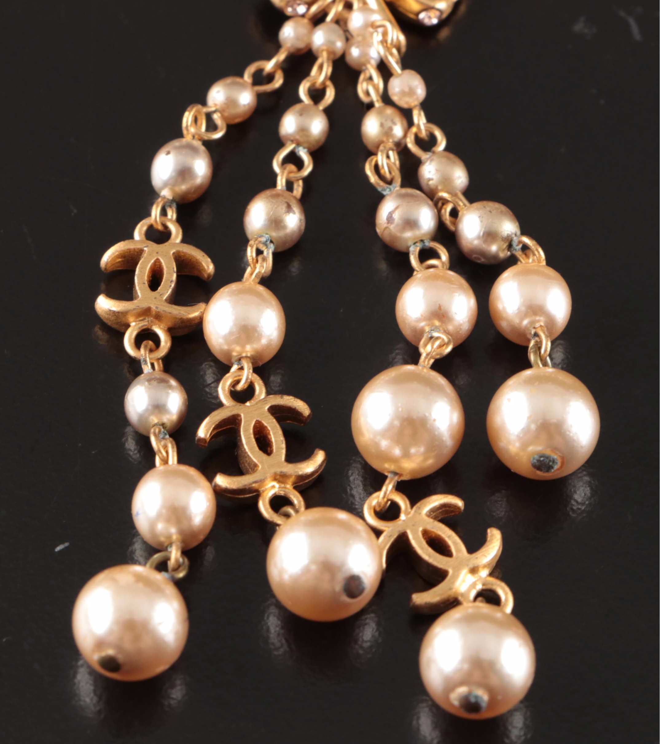 Chanel Imitation Pearl Clover Dangle Pendant Necklace