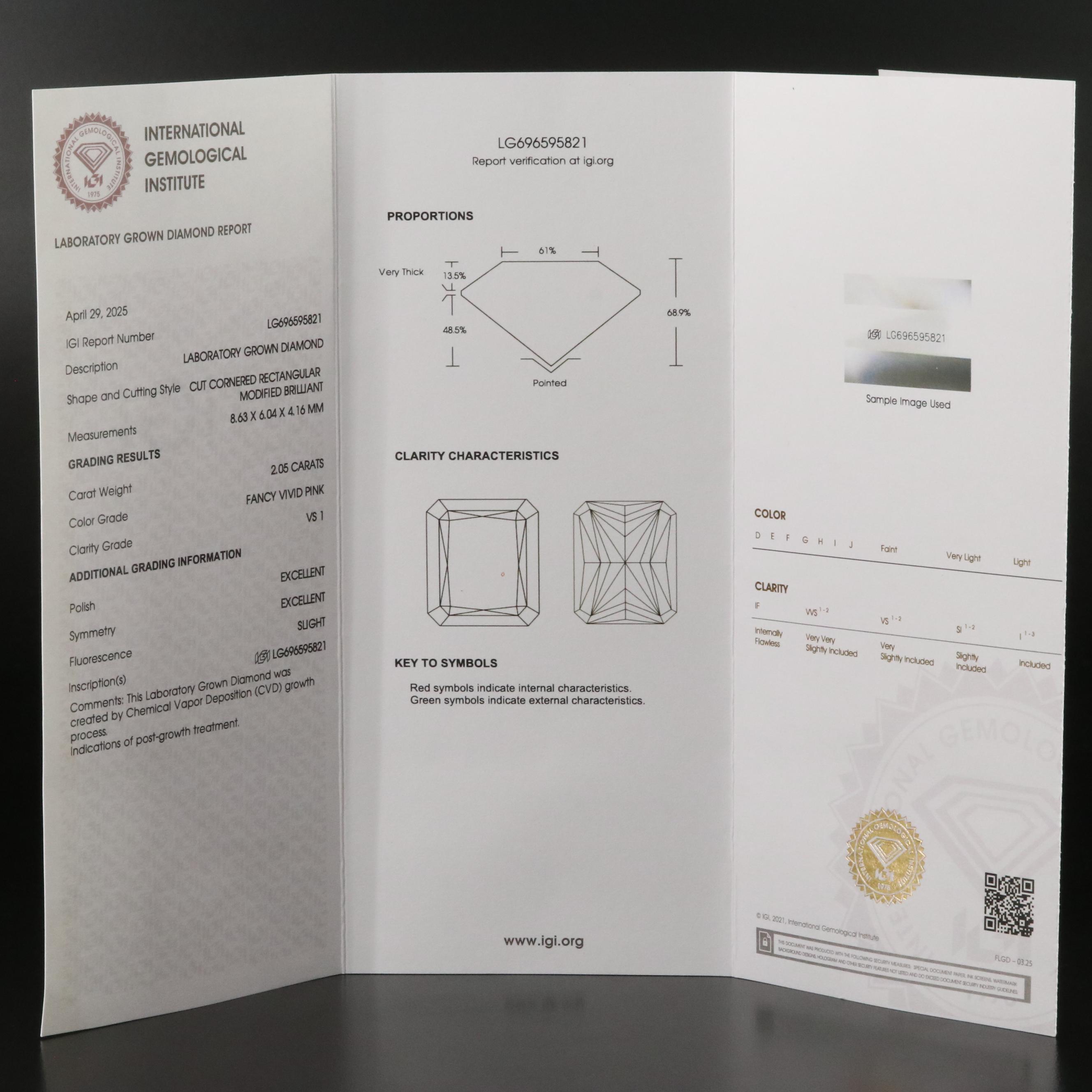 18K 2.28 CTW Lab Grown Diamond Ring with IGI Report and Fancy Pink Center