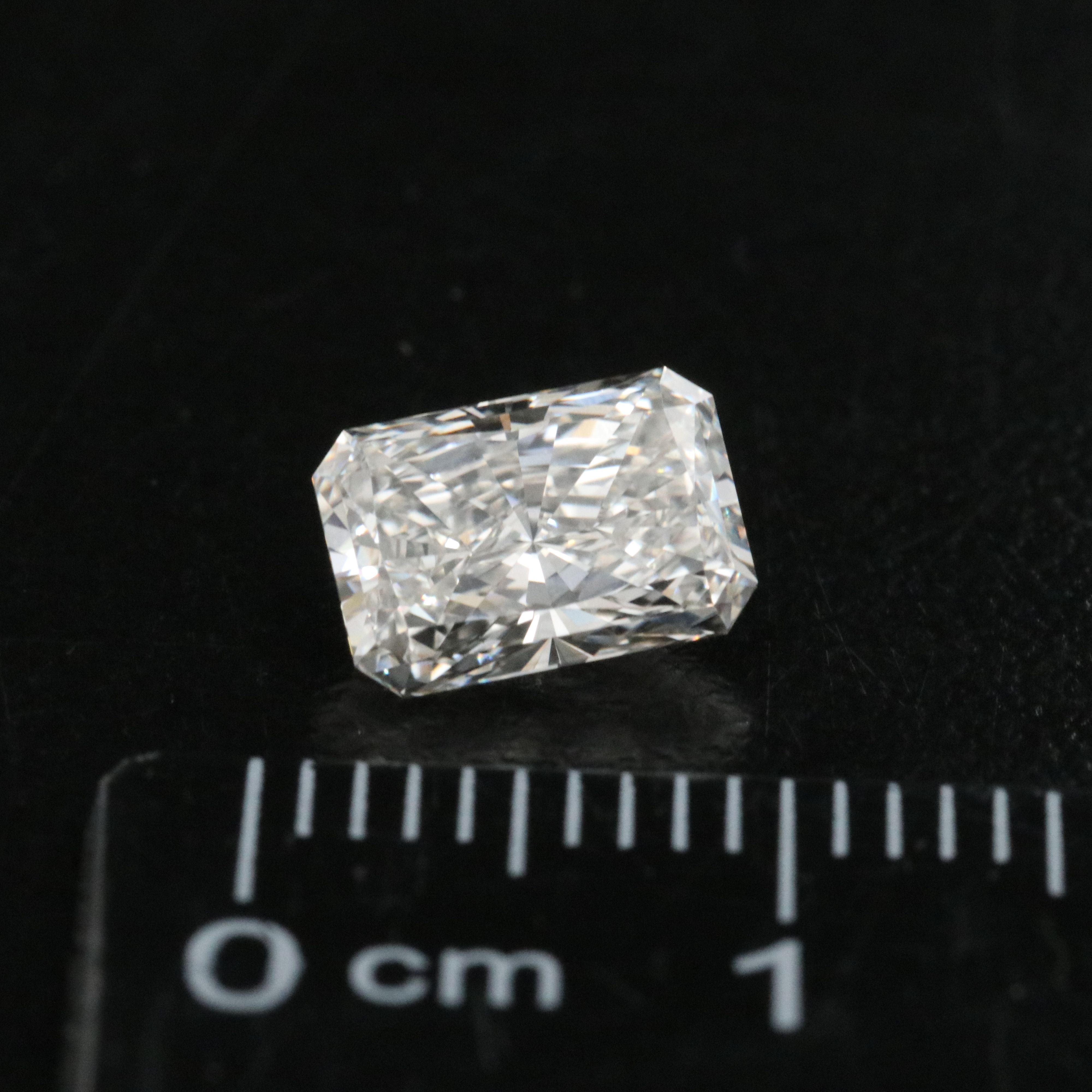 Loose 1.34 CT Lab Grown Diamond with IGI Report