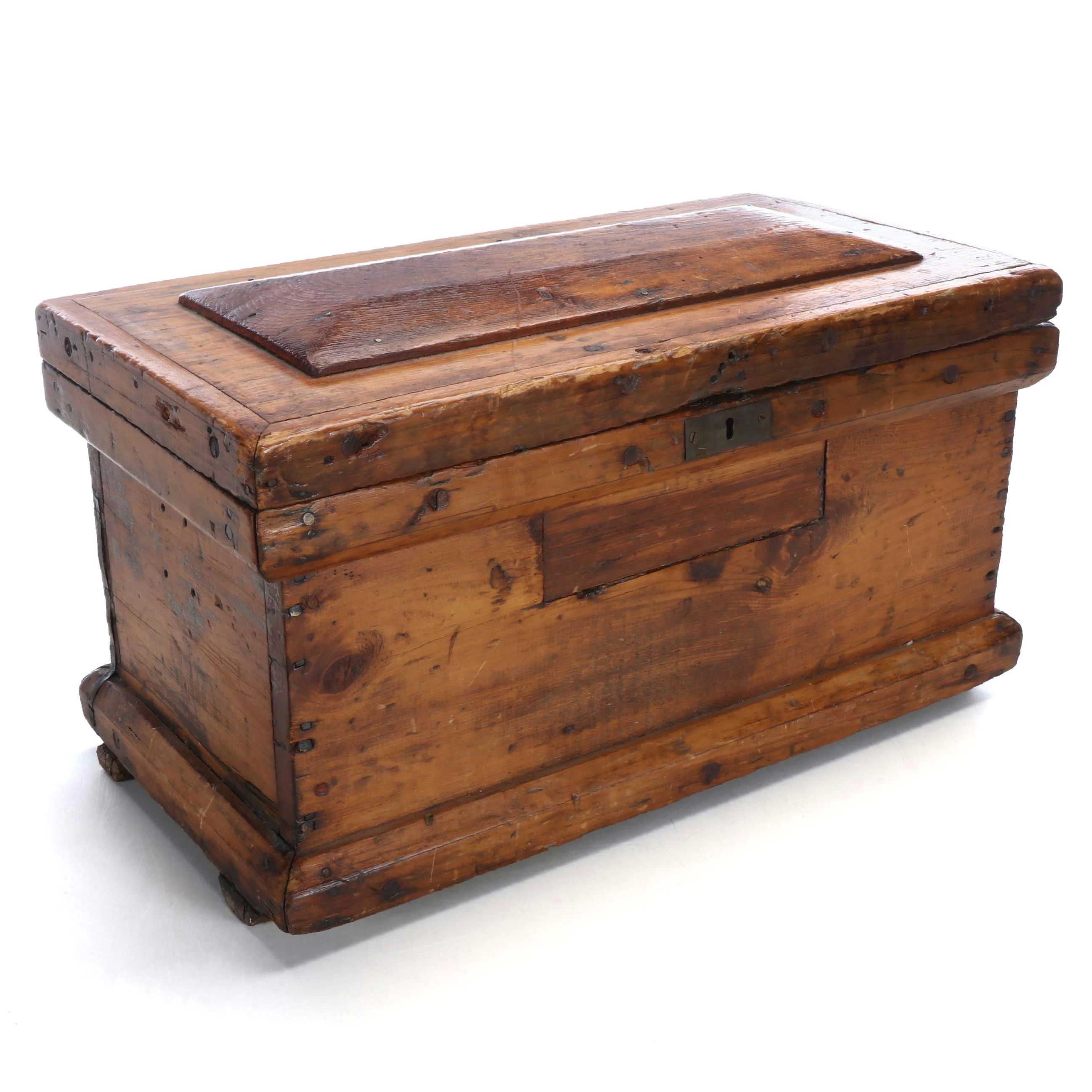 American Colonial Style Wooden Blanket Chest, Late 19th/Early 20th Century