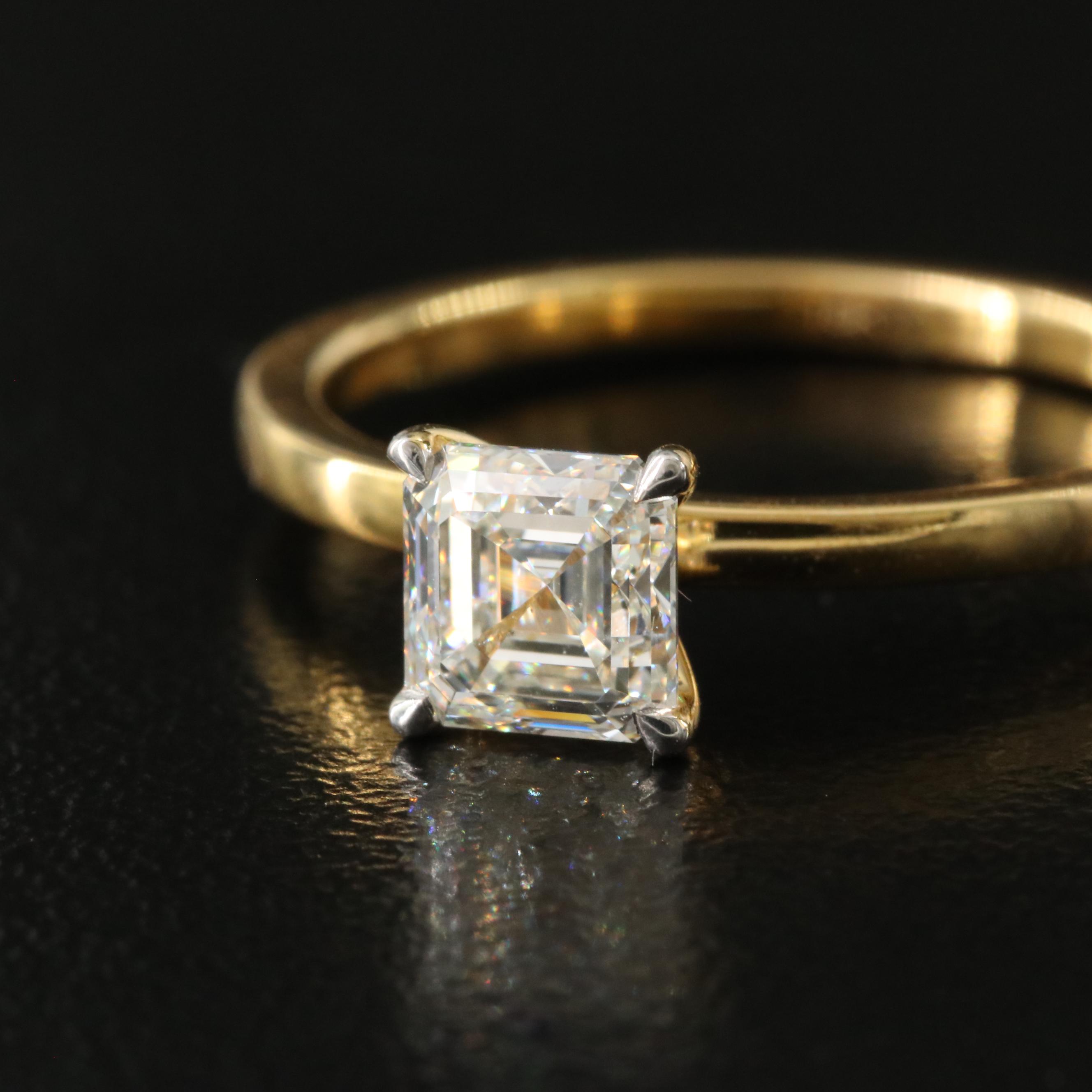 18K 0.90 CT Internally Flawless Diamond Ring with GIA Report