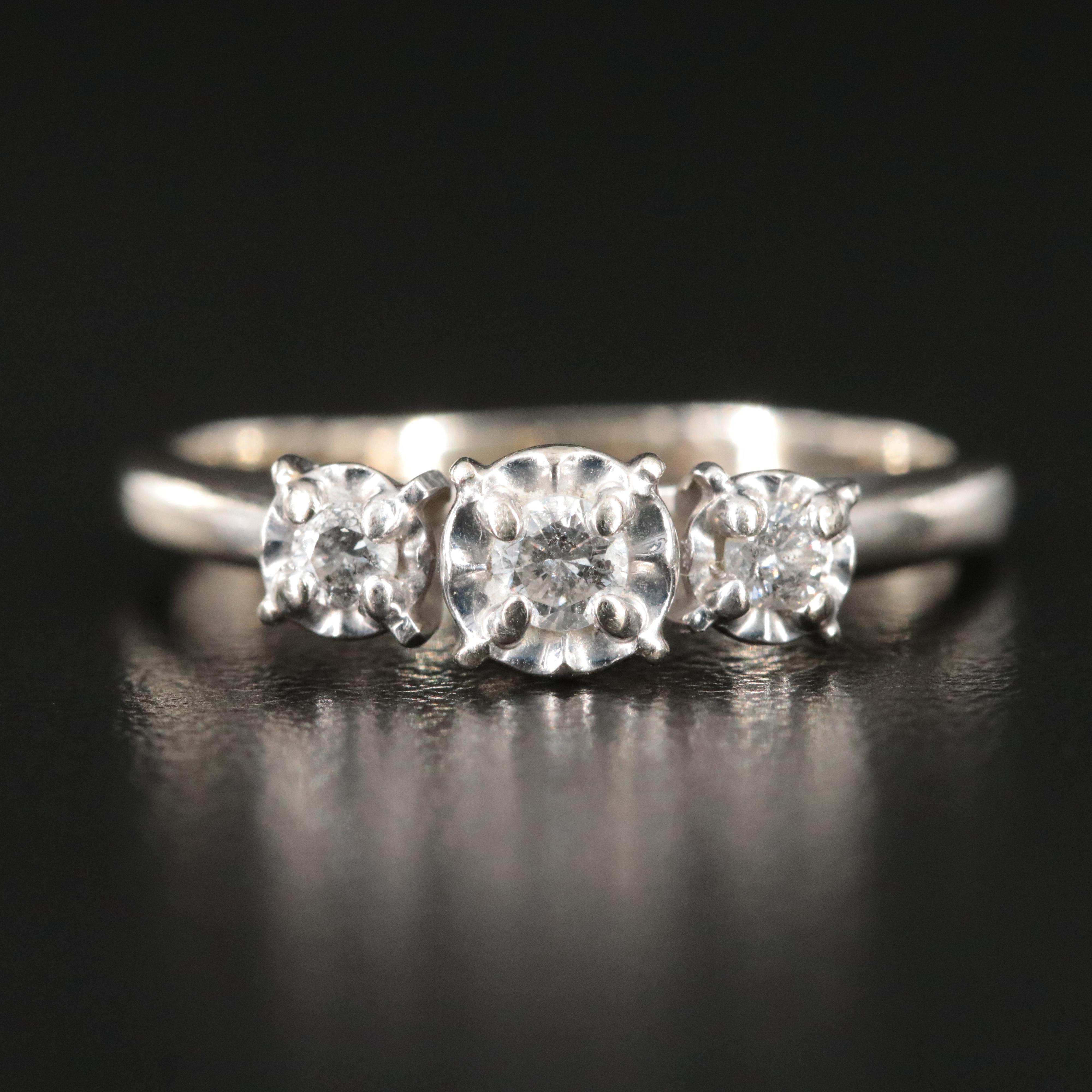 Vintage 10K 0.20 CTW Diamond Ring