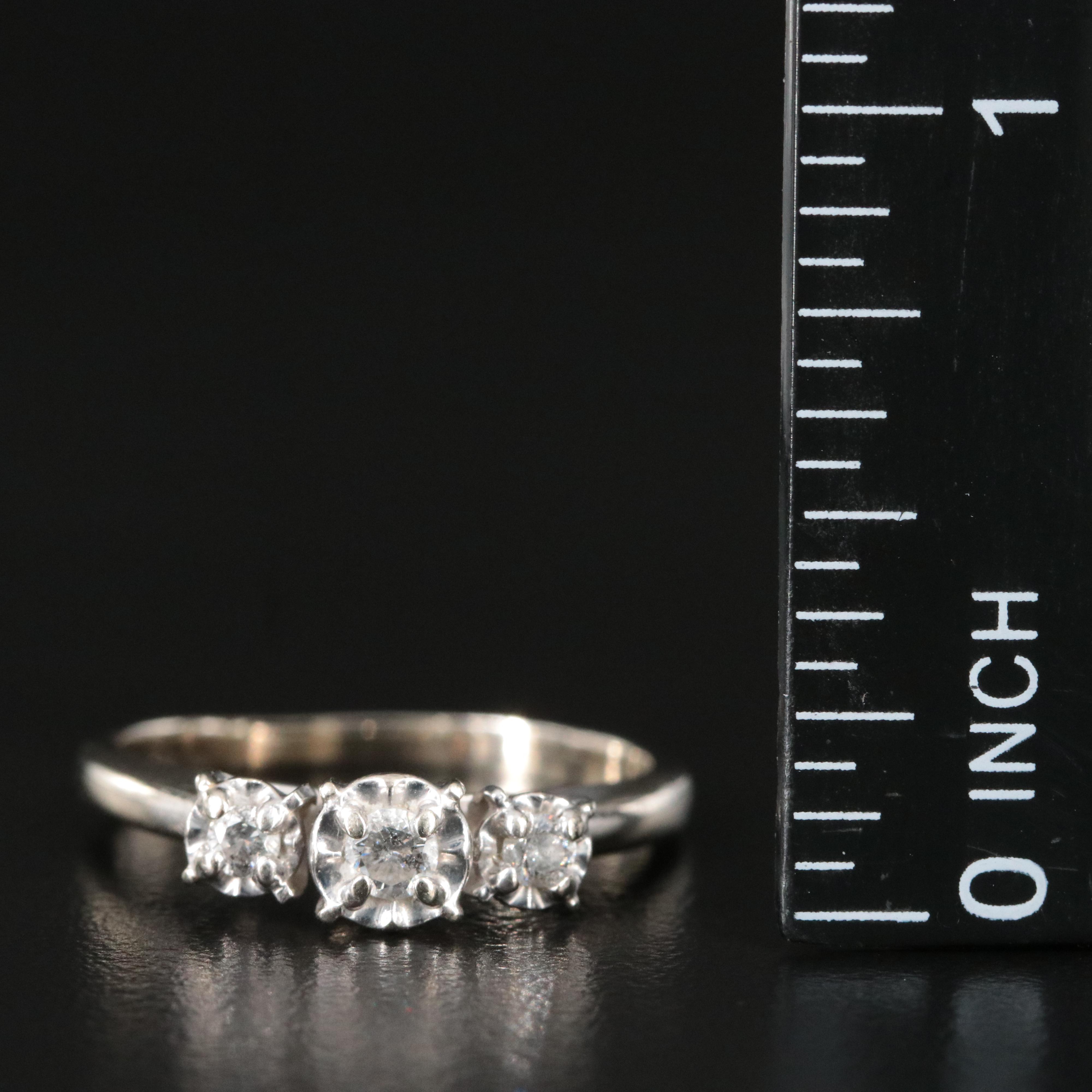 Vintage 10K 0.20 CTW Diamond Ring
