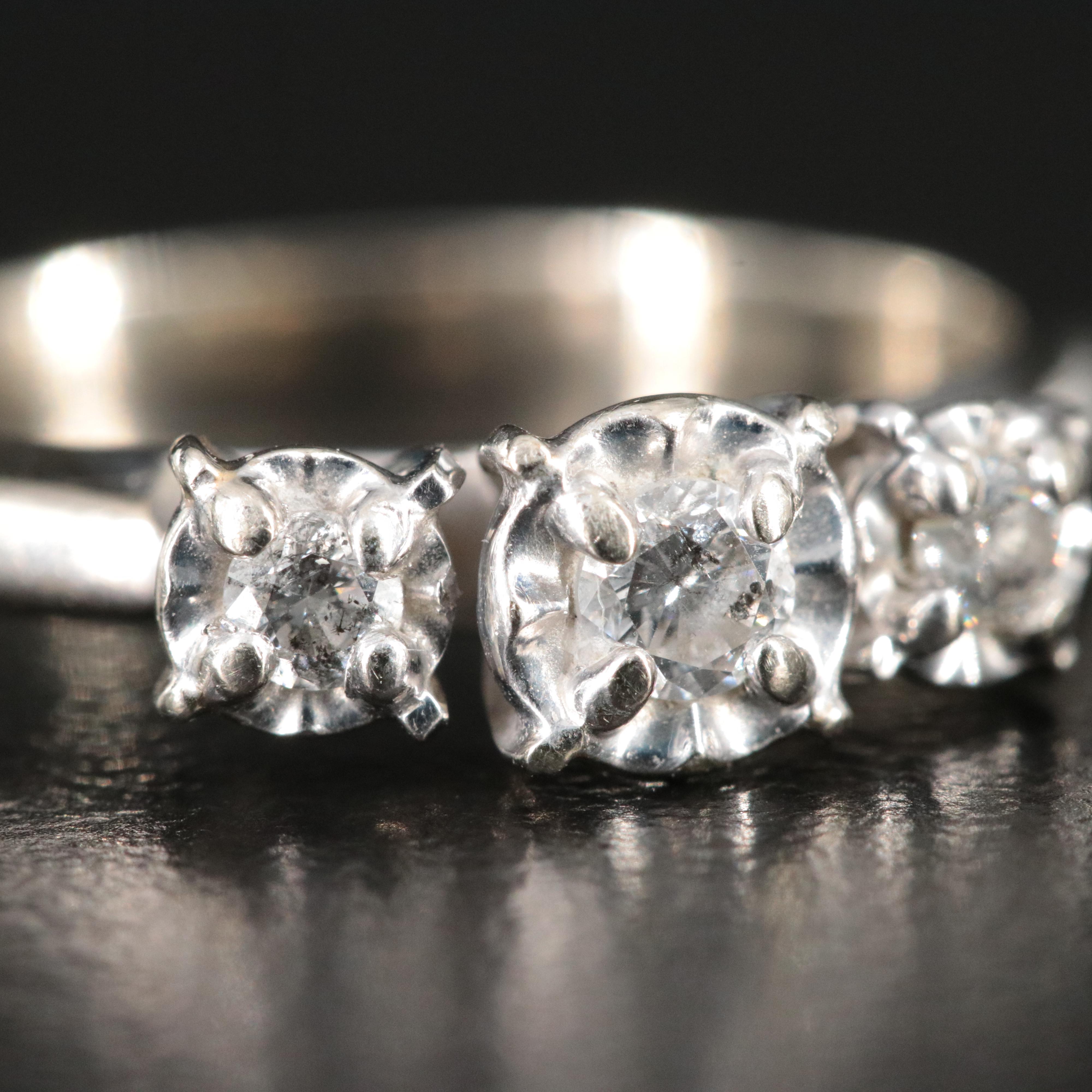 Vintage 10K 0.20 CTW Diamond Ring