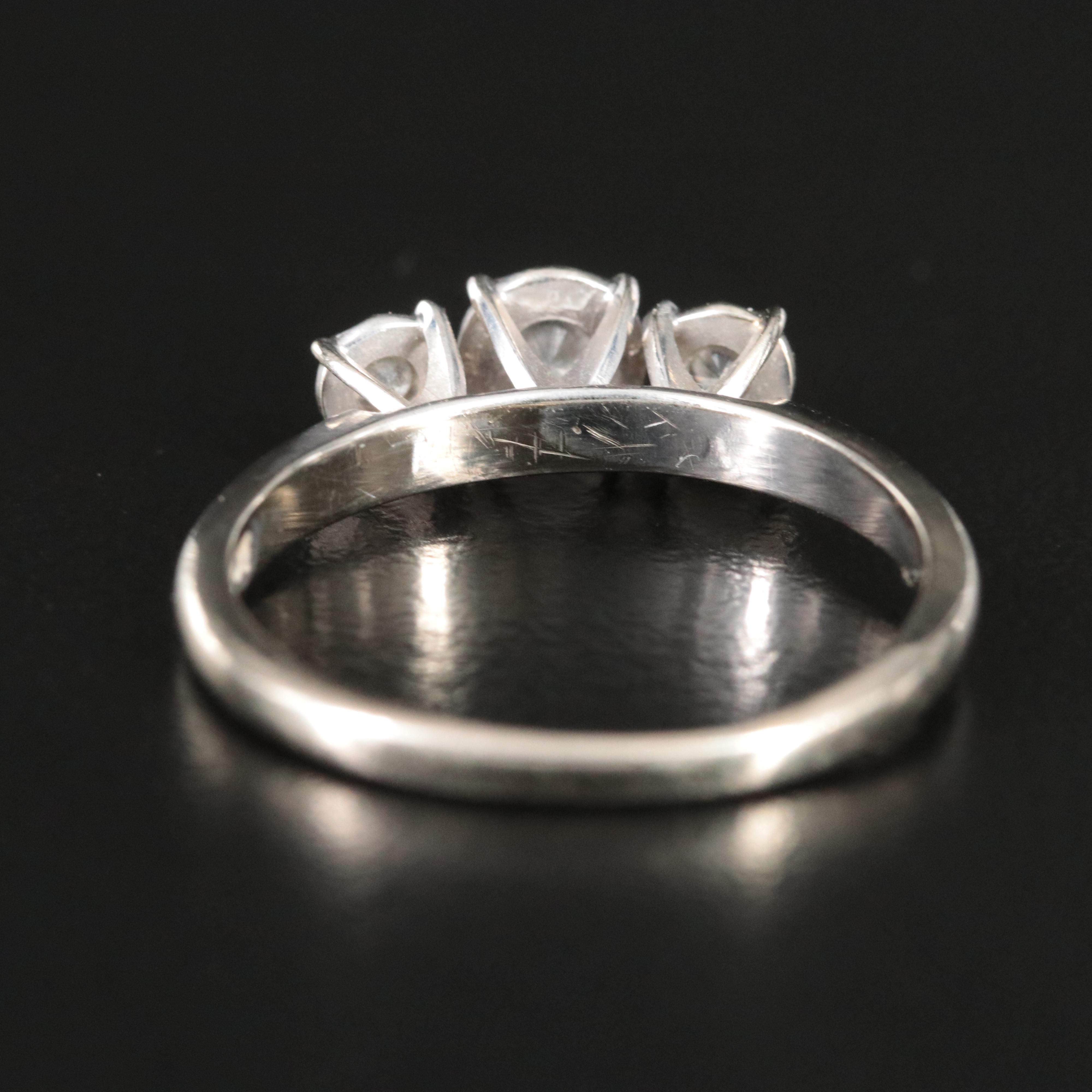 Vintage 10K 0.20 CTW Diamond Ring
