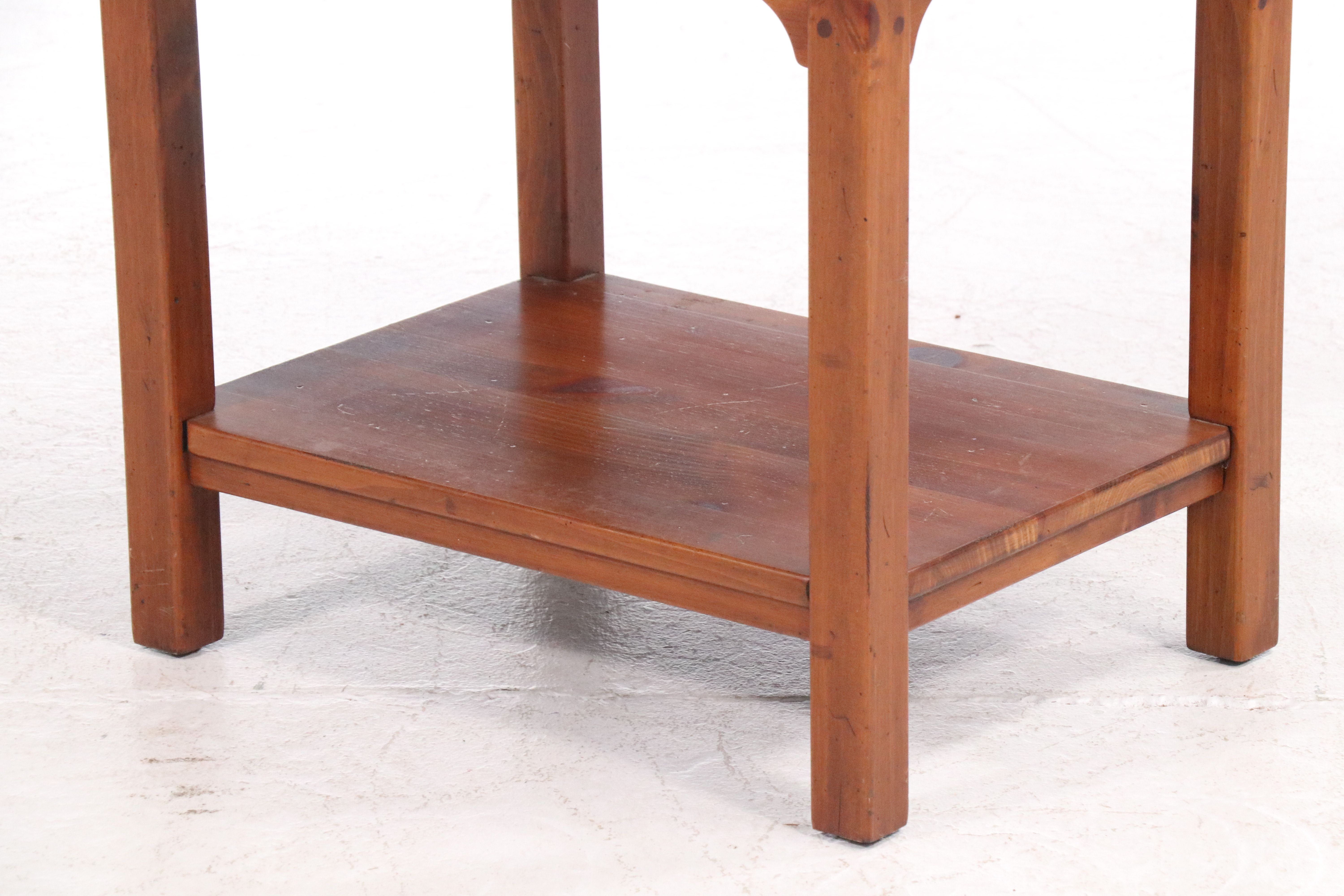 Ethan Allen Colonial Style Wooden Side Table, Mid to Late 20th Century