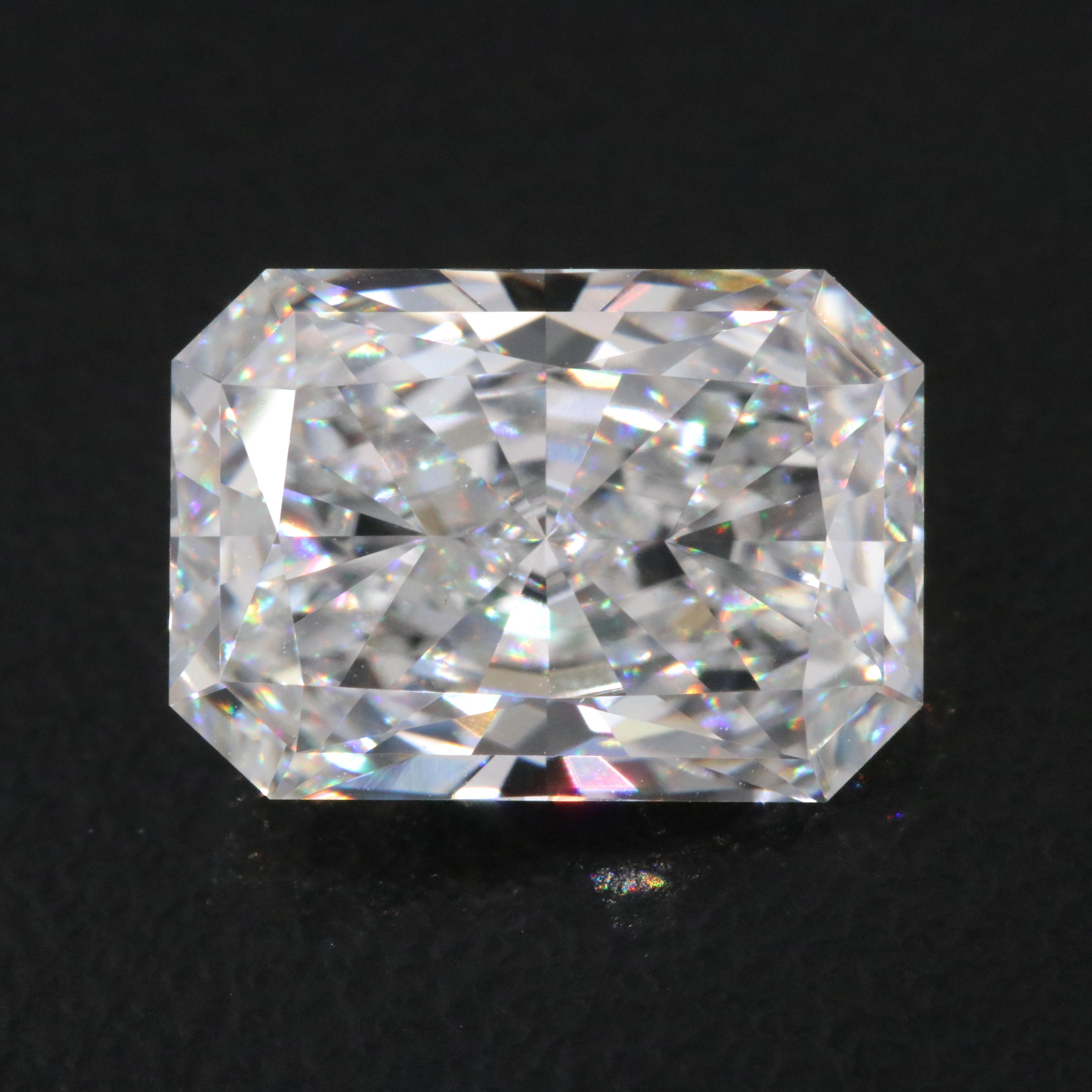 Loose 4.08 CT Lab Grown Diamond with IGI Report