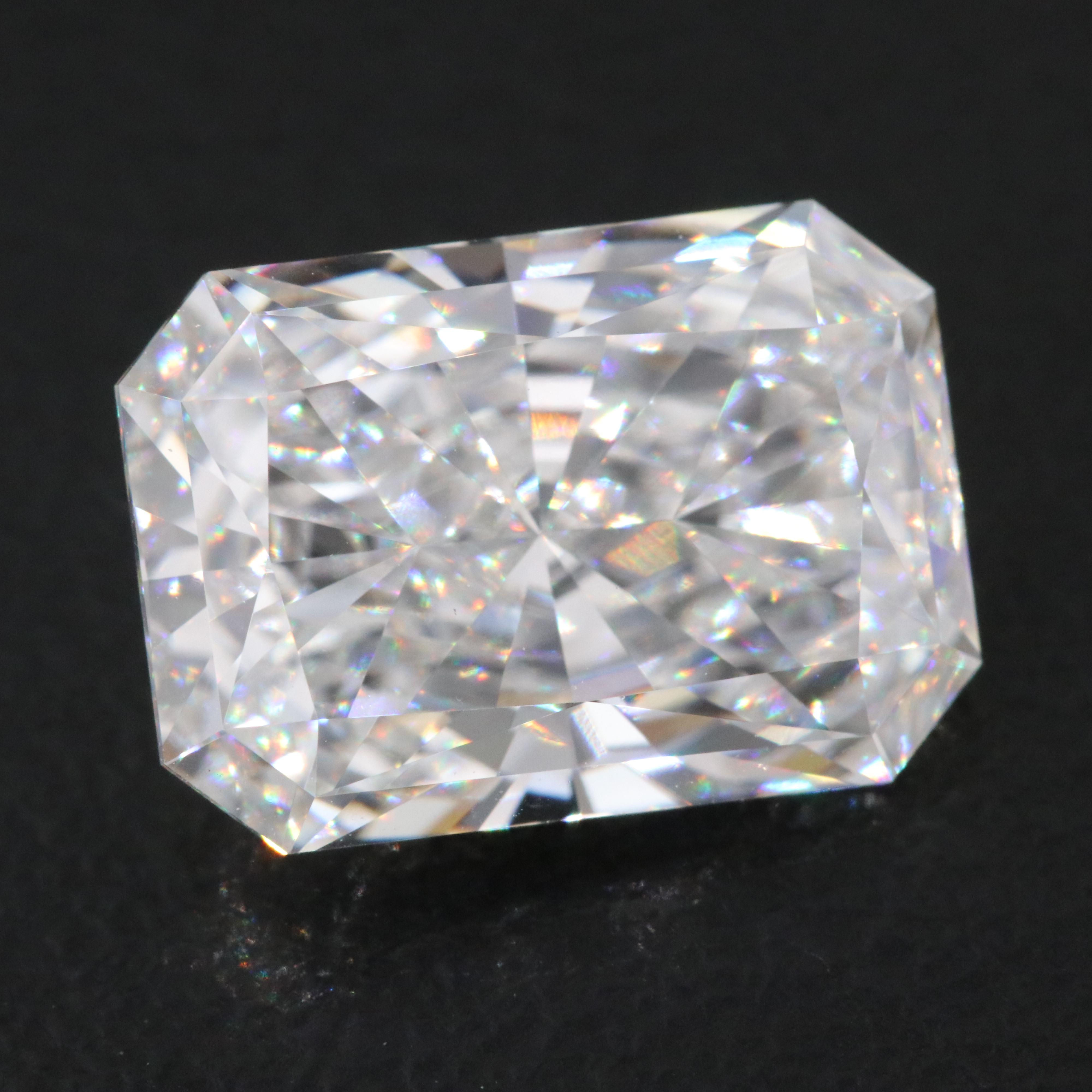 Loose 4.08 CT Lab Grown Diamond with IGI Report