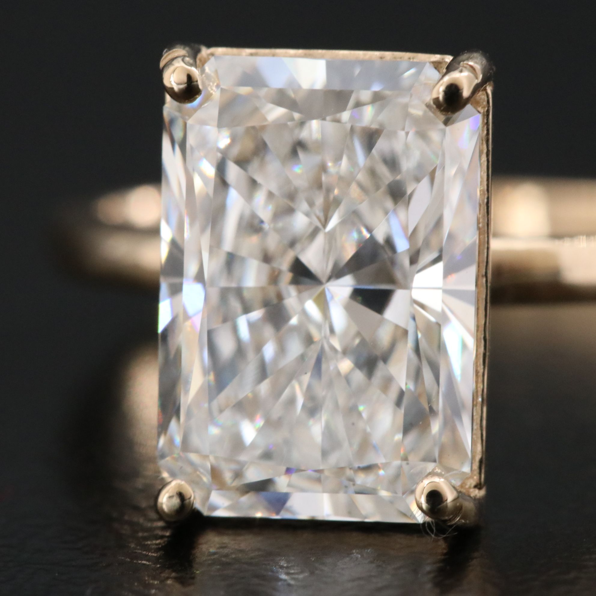 14K 4.03 CT Lab Grown Diamond Solitaire Ring with IGI Report