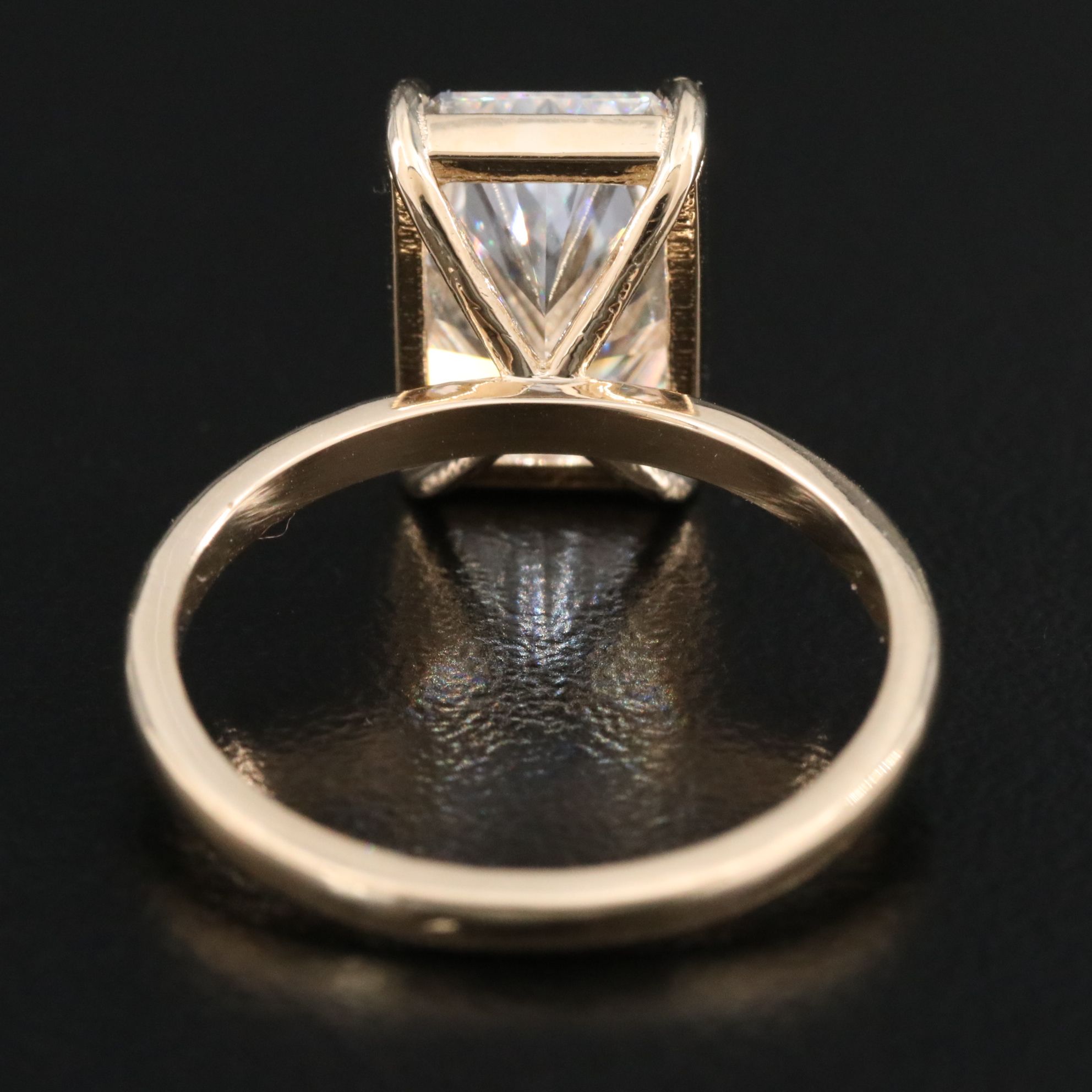 14K 4.03 CT Lab Grown Diamond Solitaire Ring with IGI Report