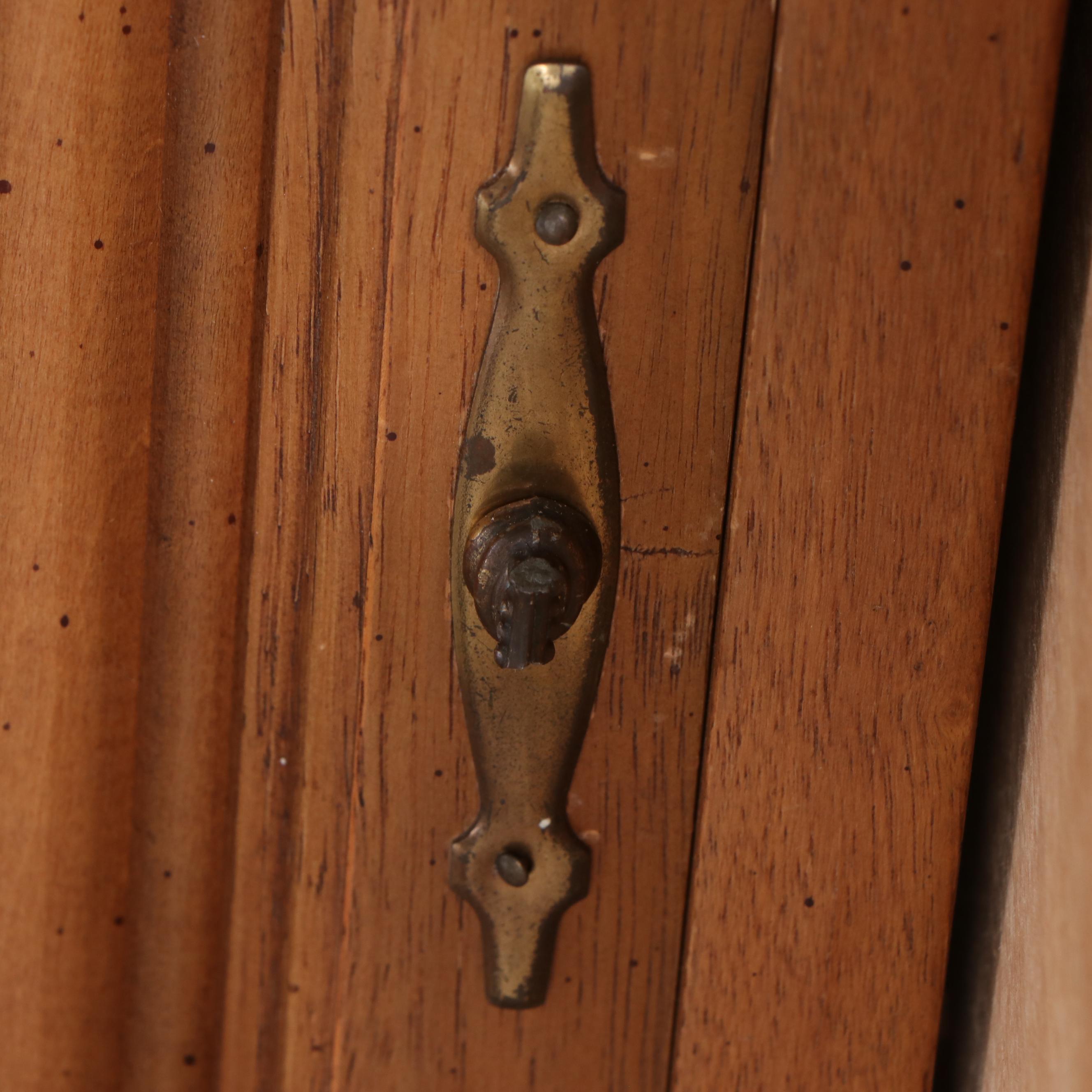 Mid Century Modern Style Walnut Finish Sideboard, Mid to Late 20th Century
