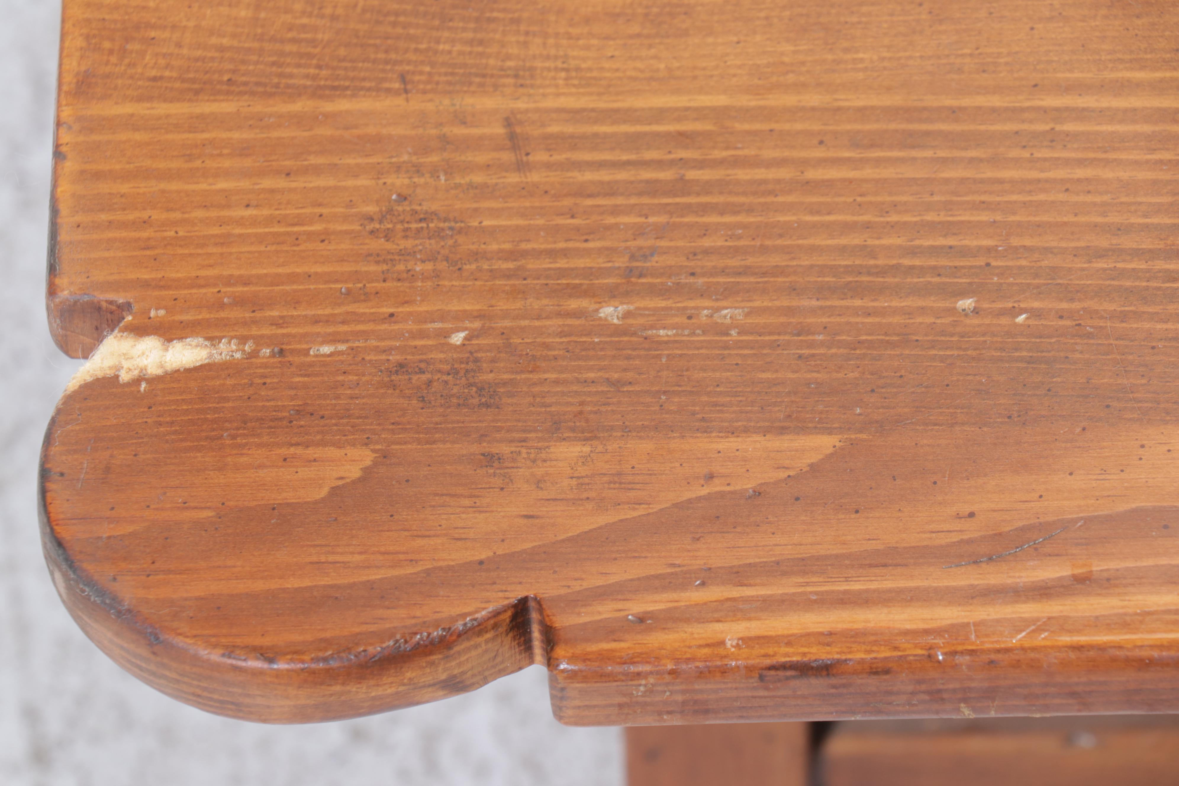 Early American Style Pine Drop-Leaf Coffee Table with Glass Top, 20th Century