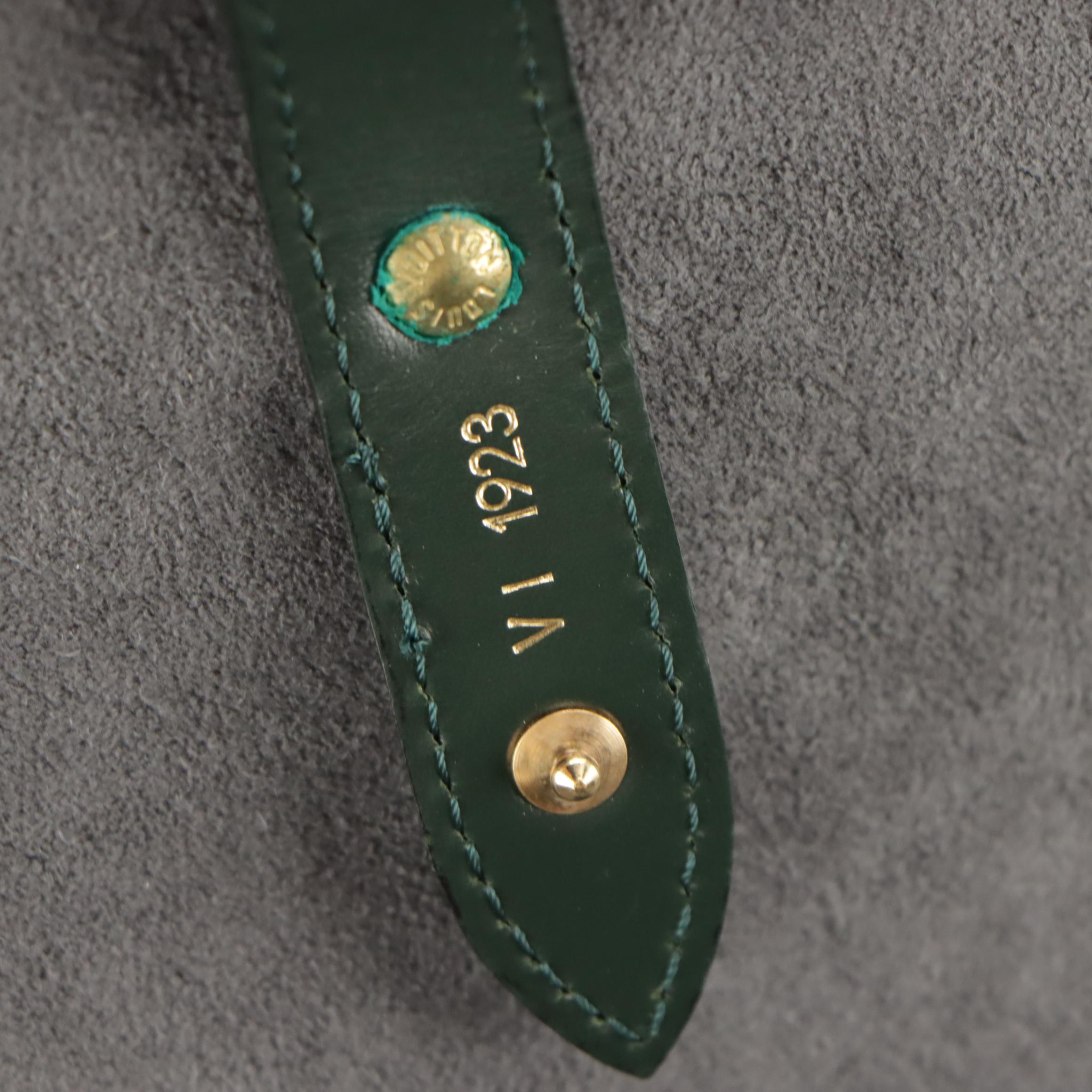 Louis Vuitton Helanga 1 Poche Travel Bag in Borneo Green Taïga Leather