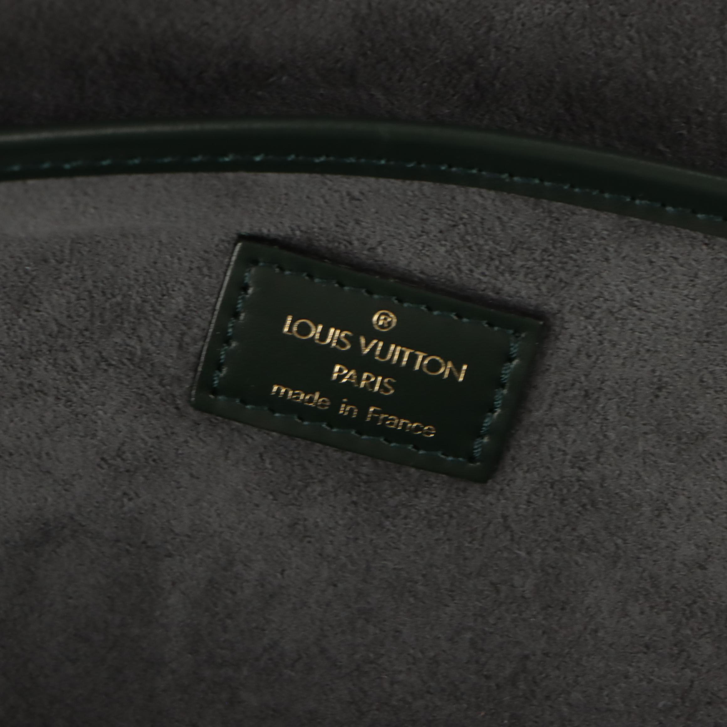 Louis Vuitton Helanga 1 Poche Travel Bag in Borneo Green Taïga Leather