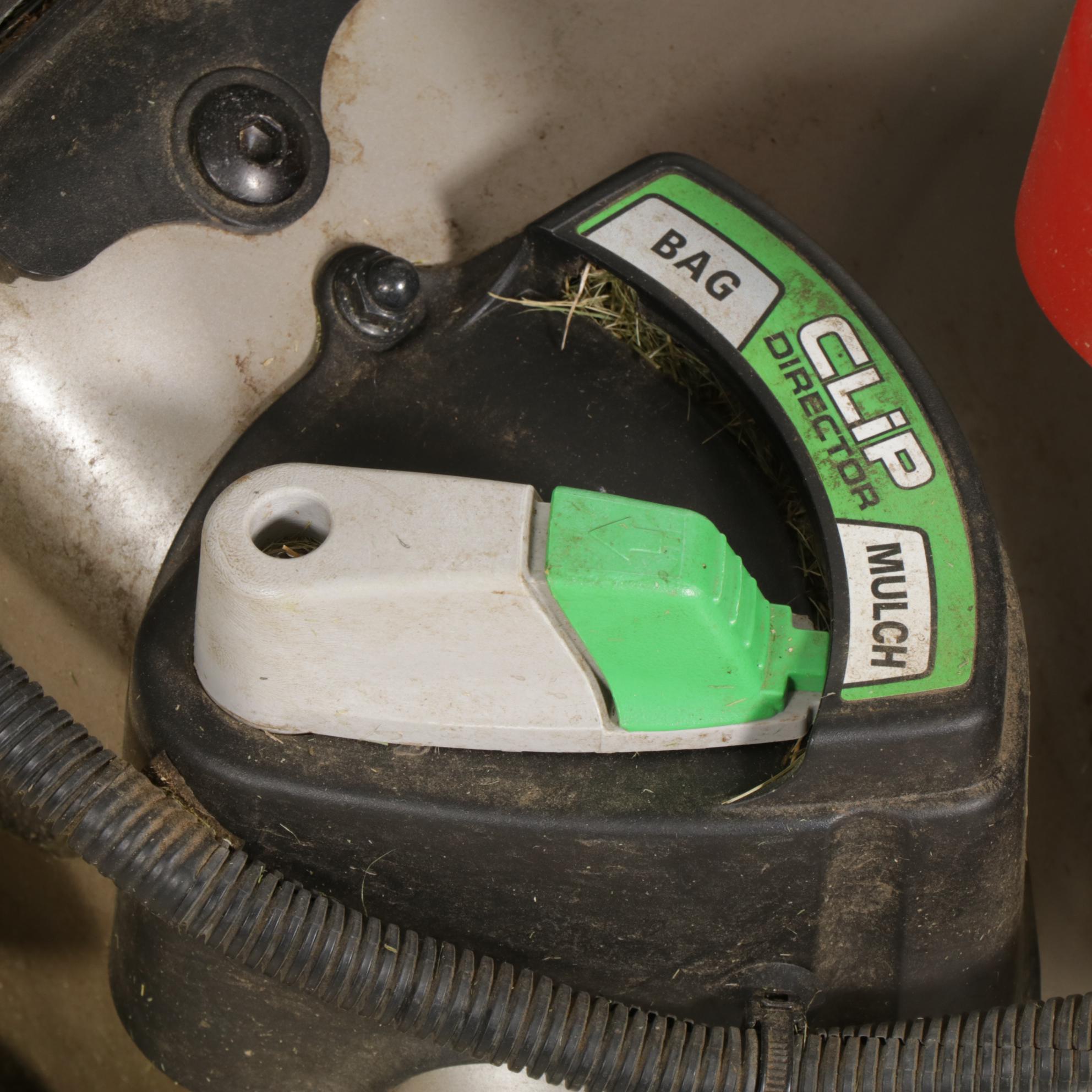 Honda HRR216VLA Gas Powered Lawnmower, 2015