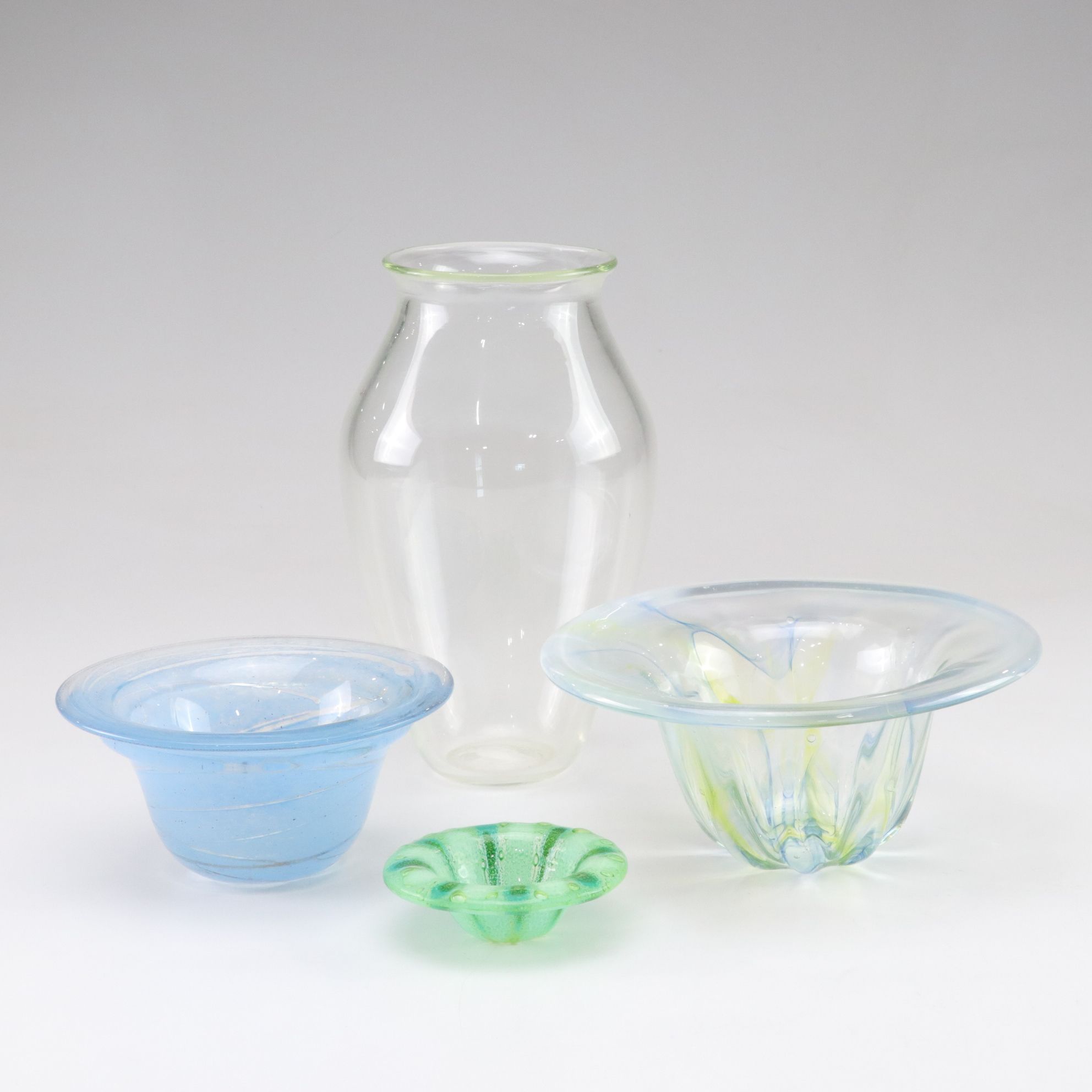 Chris Orr Hand-Blown Vase with Swirl and Colored Art Glass Bowls, 1990s