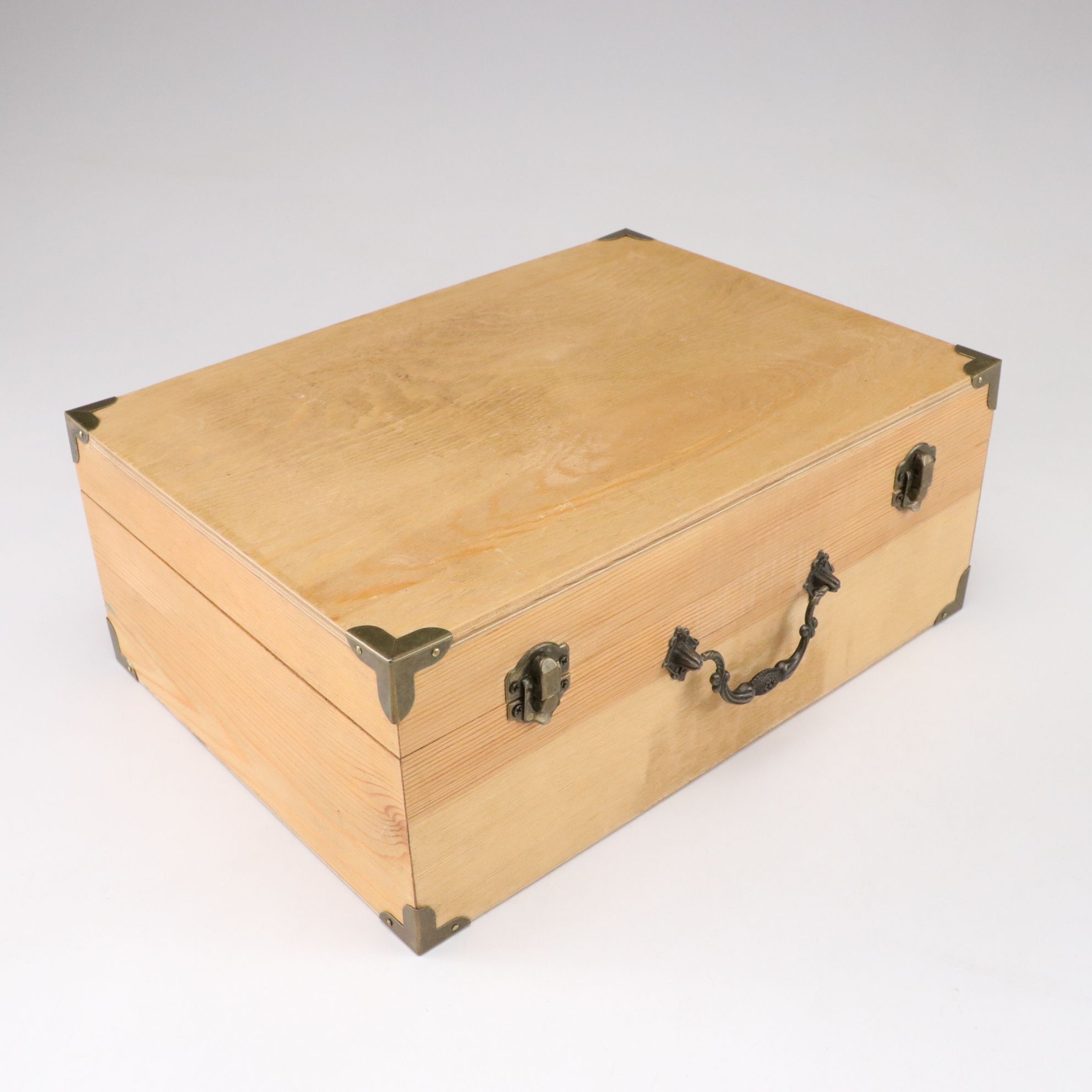 Six Precision Cut Jigsaw Puzzles